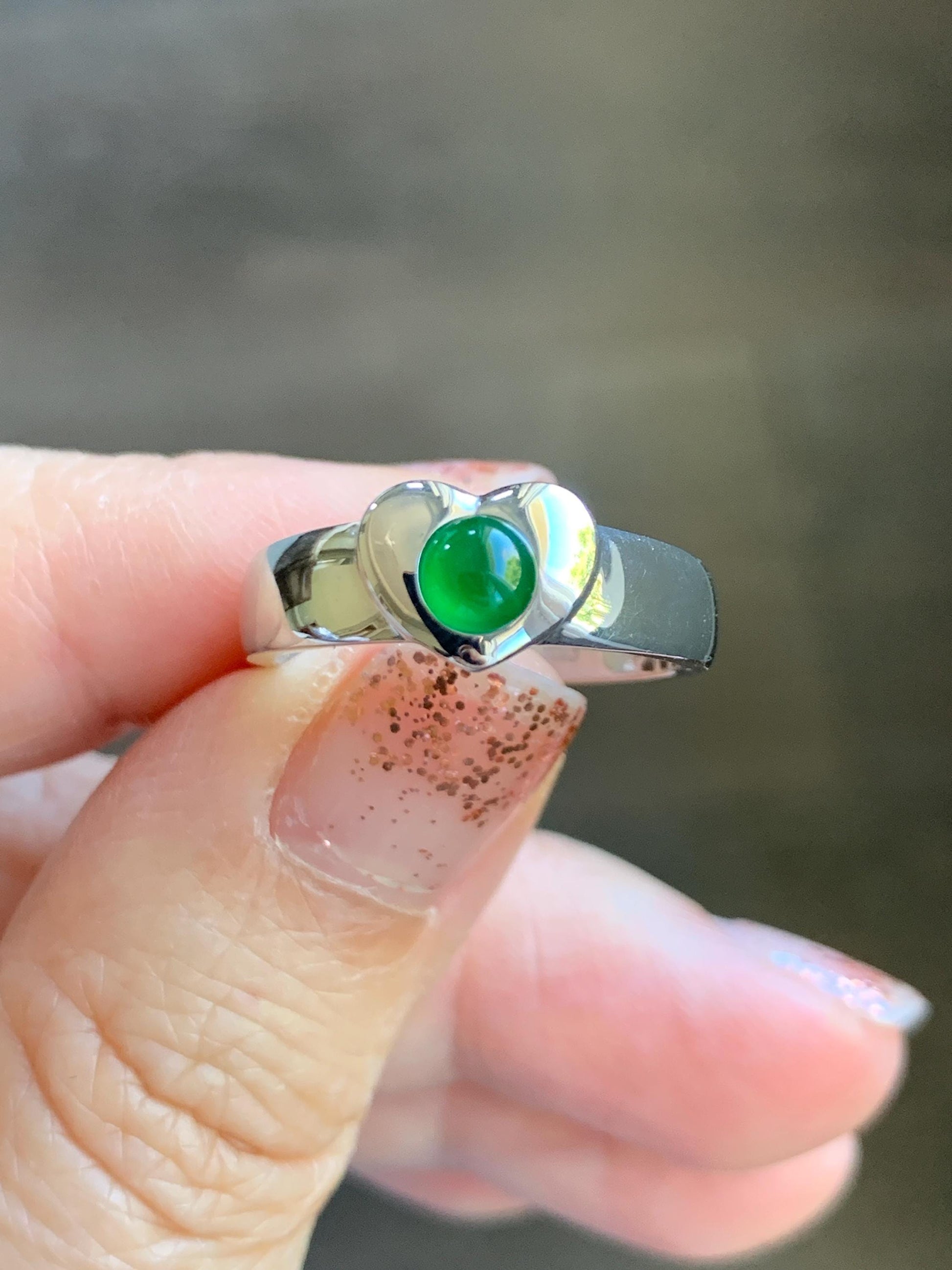Certified Natural Grade A Guatemalan Icy Translucent Vibrant Green Jade Jadeite Heart Ring Sterling Silver Size 7.25 US 天然冰危绿翡翠爱心银镶戒指 489