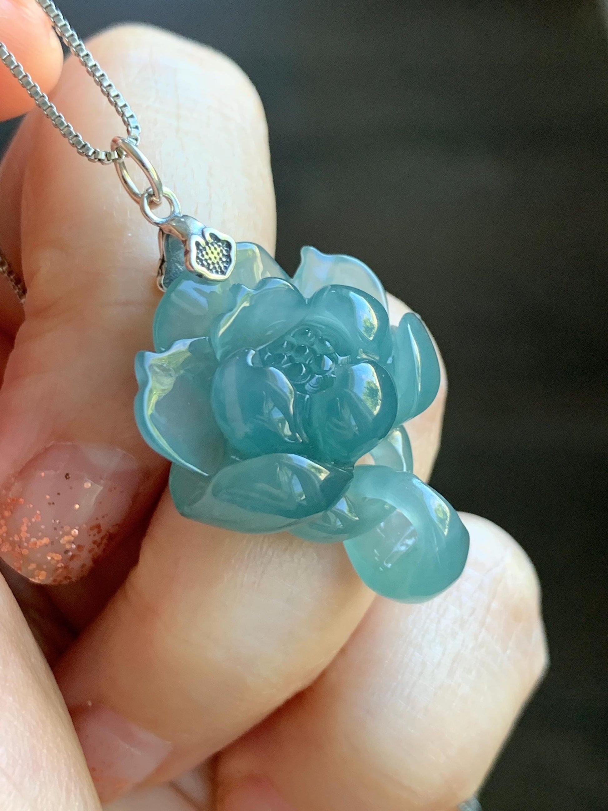 Natural Grade A Guatemalan Icy Translucent Teal Blue Jade Jadeite Lotus Flower Pendant Sterling Silver 8g 天然冰胶危蓝翡翠莲花吊坠 WLH316C