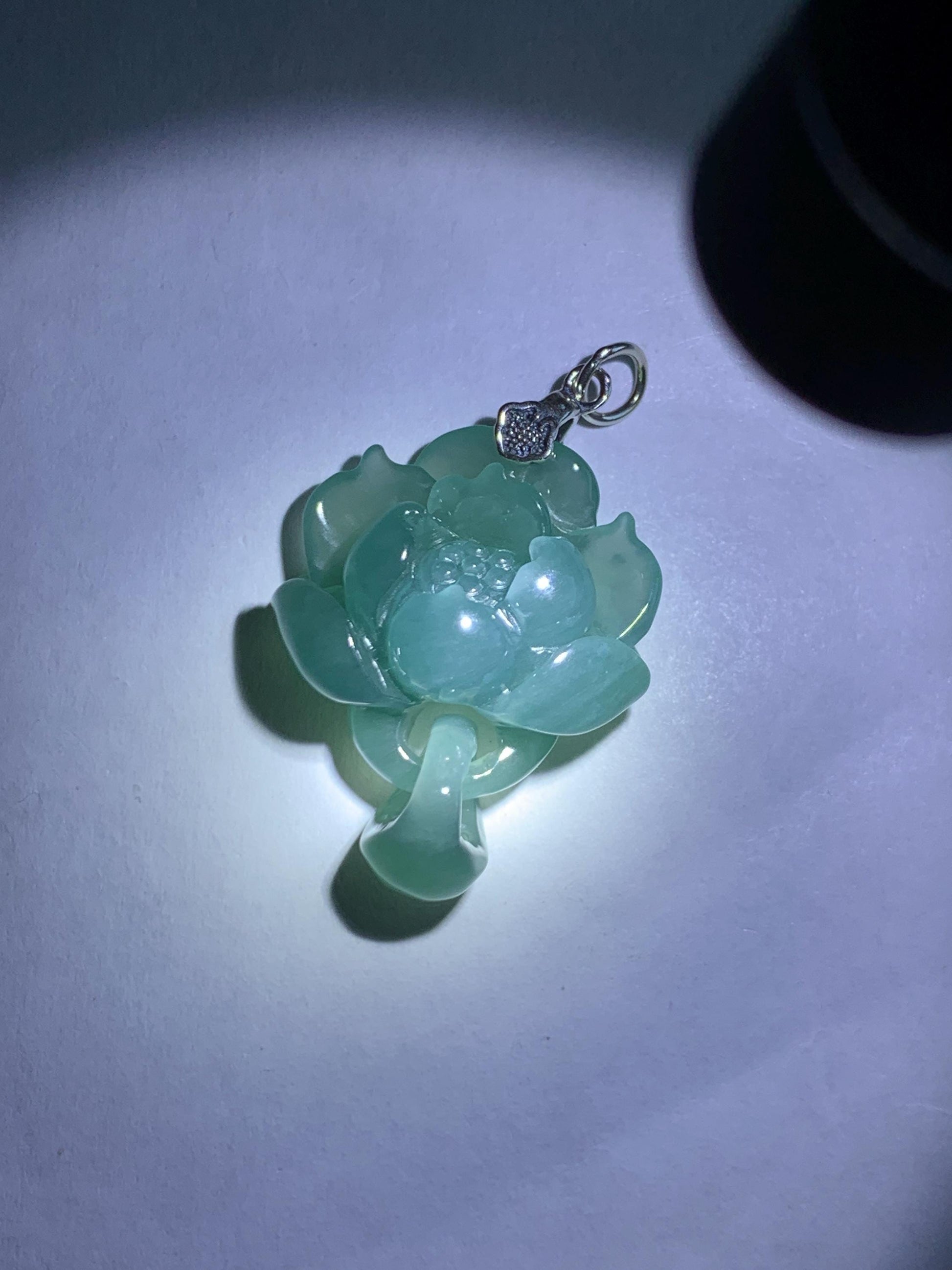 Natural Grade A Guatemalan Icy Translucent Teal Blue Jade Jadeite Lotus Flower Pendant Sterling Silver 8g 天然冰胶危蓝翡翠莲花吊坠 WLH316C