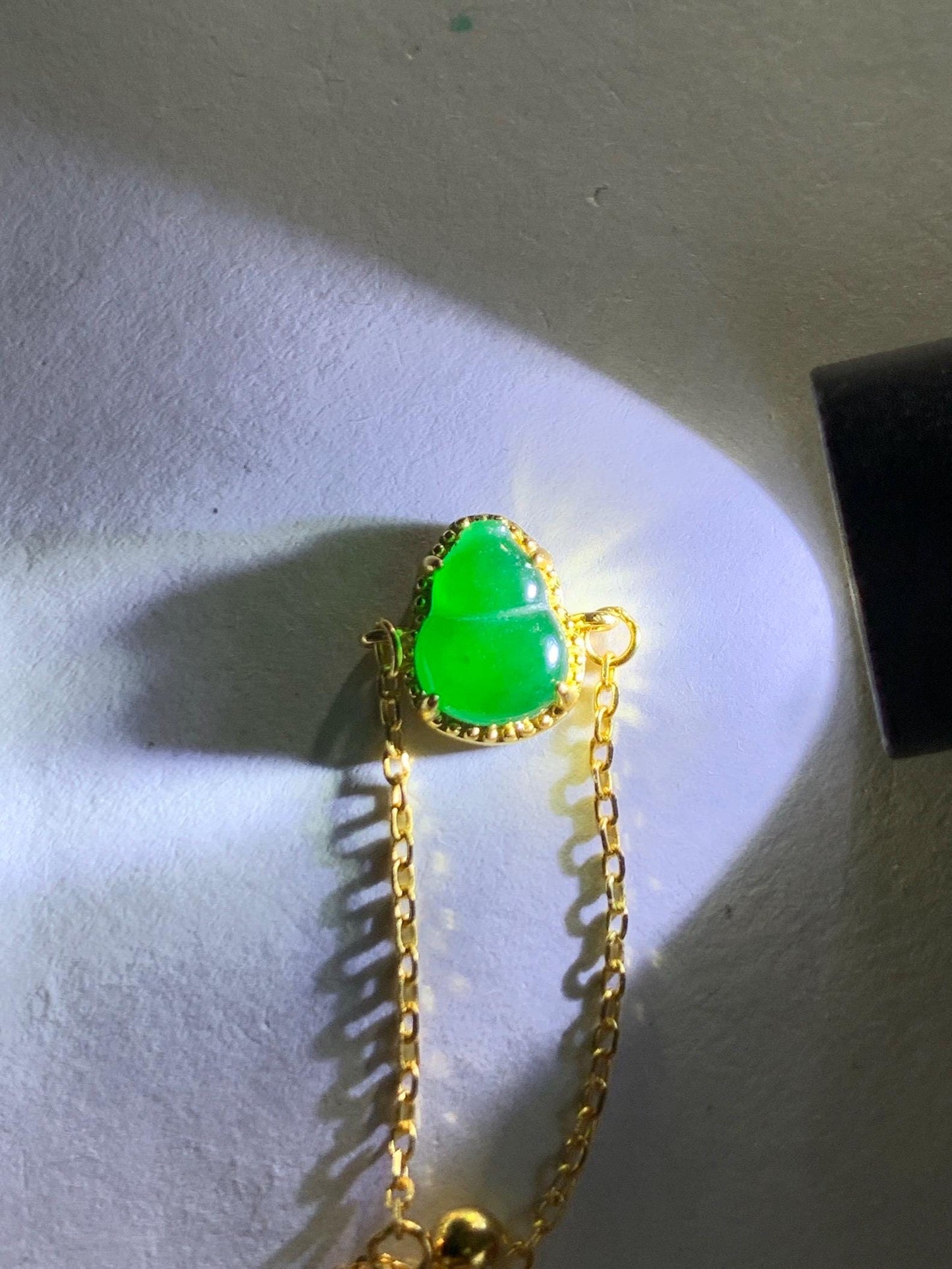 Natural Guatemalan Grade A Icy Vibrant Green Jade Jadeite Gourd Hulu Petite Chain Ring Sterling Silver Adjustable 天然冰危绿翡翠葫芦镶嵌戒链戒指 WHL65A