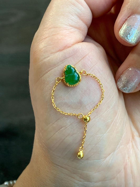 Natural Guatemalan Grade A Icy Vibrant Green Jade Jadeite Gourd Hulu Petite Chain Ring Sterling Silver Adjustable 天然冰危绿翡翠葫芦镶嵌戒链戒指 WHL65A