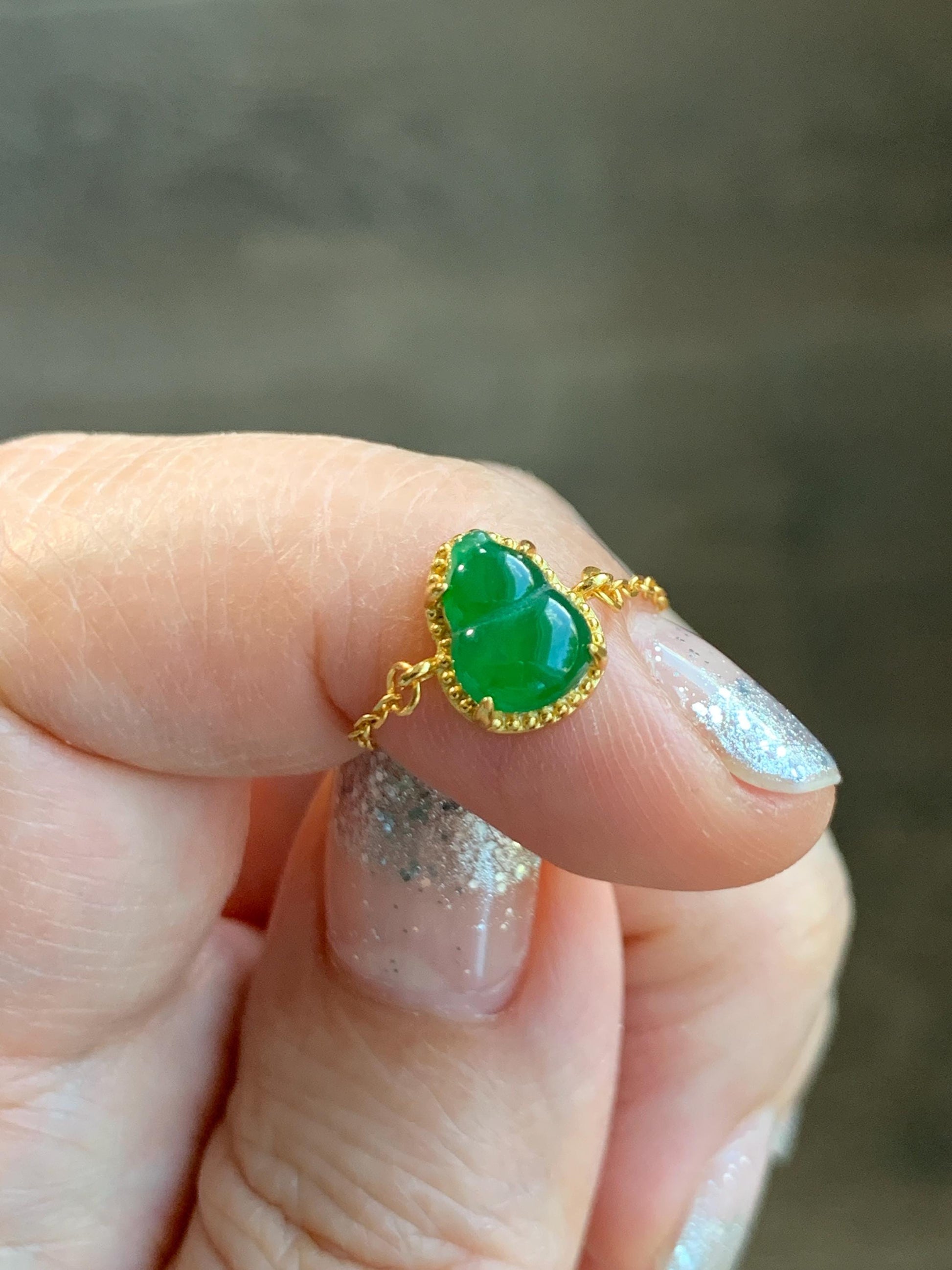 Natural Guatemalan Grade A Icy Vibrant Green Jade Jadeite Gourd Hulu Petite Chain Ring Sterling Silver Adjustable 天然冰危绿翡翠葫芦镶嵌戒链戒指 WHL65A