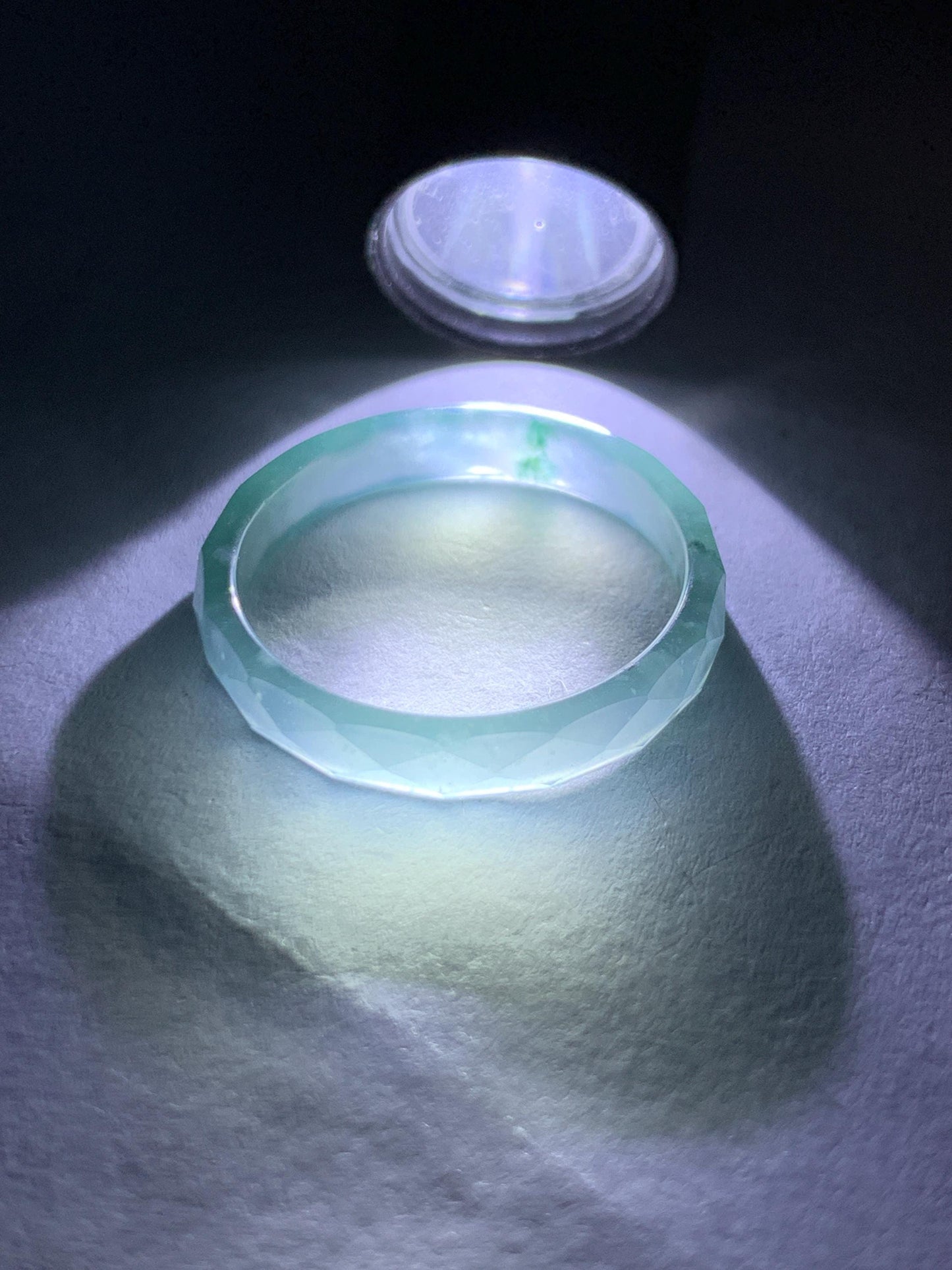 Natural Grade A Guatemalan Icy Highly Translucent Light Teal Green Jade Jadeite Diamond Faceted Band Ring Size 9 天然冰危浅绿起光翡翠切割面戒圈 QGW220A