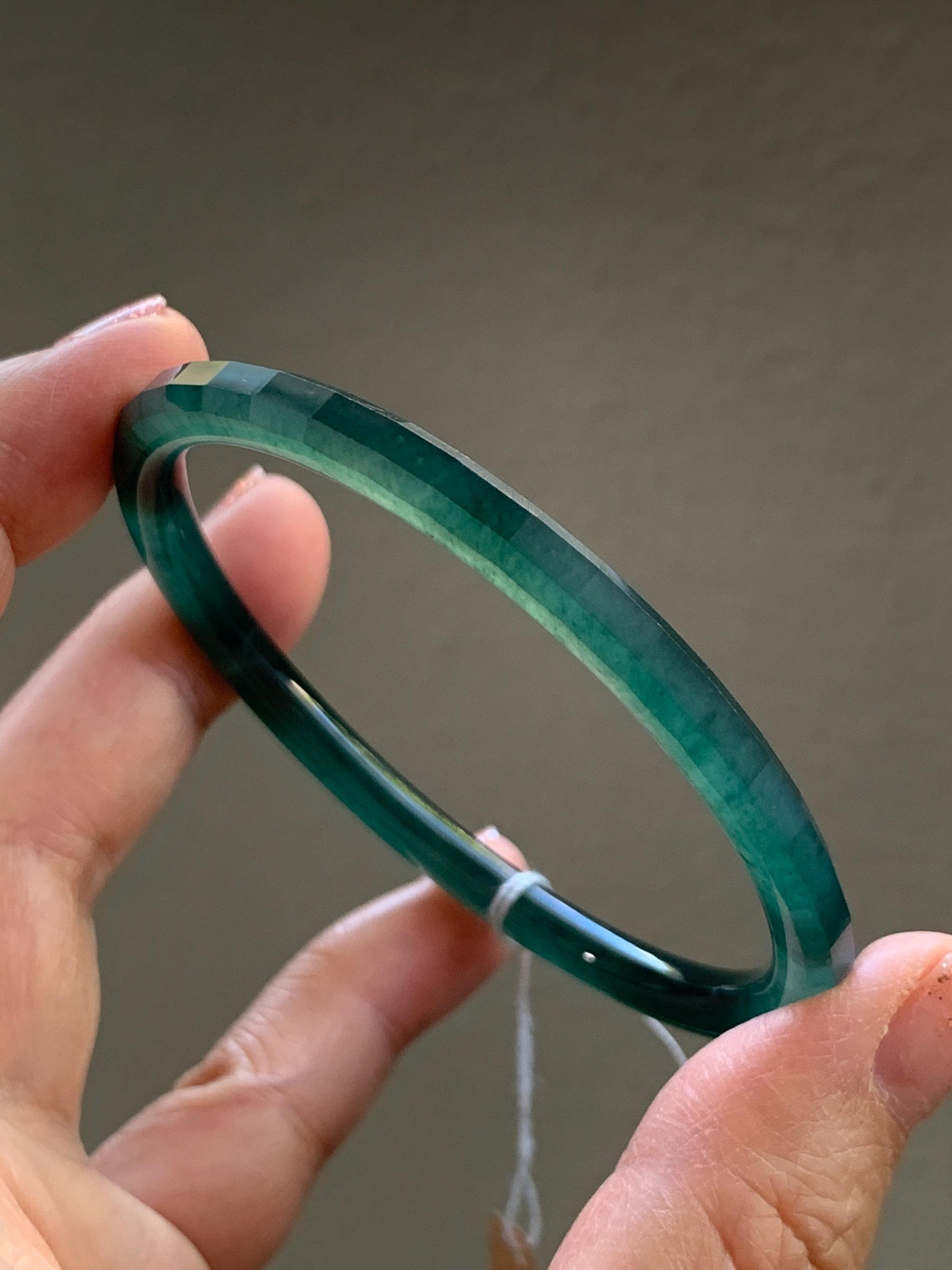 Certified Natural Grade A Guatemalan Icy Highly Translucent Deep Teal Green Faceted Jadeite Slim Bangle 57.56mm 7.11” 天然冰胶危深蓝绿翡翠细圆条切割面手镯 465