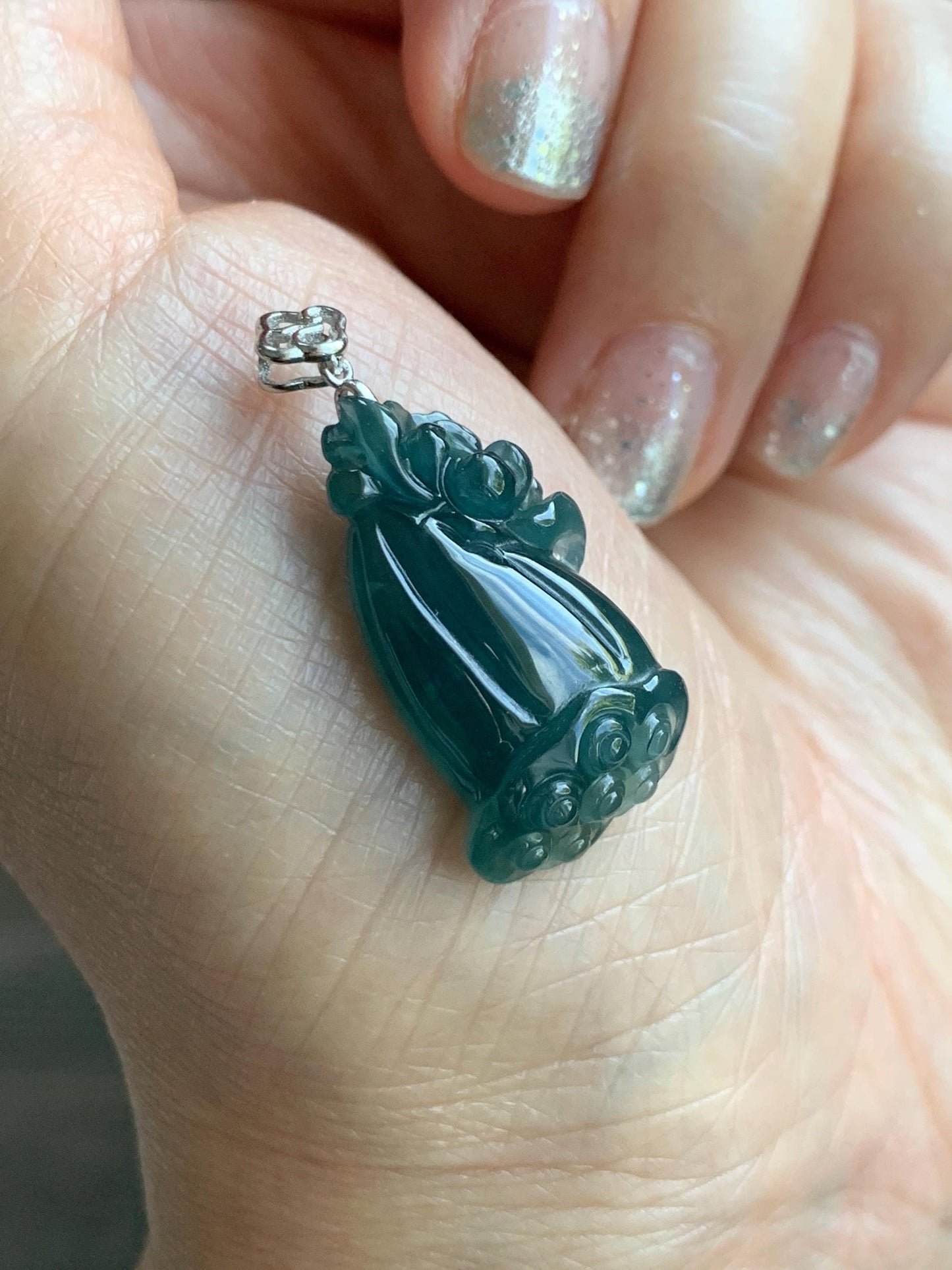 Natural Grade A Guatemalan Icy Translucent Dark Teal Blue Jade Jadeite Lotus Flower Lotus Pod Pendant Sterling Silver 天然冰危深蓝翡翠莲花莲蓬吊坠 WHP280D