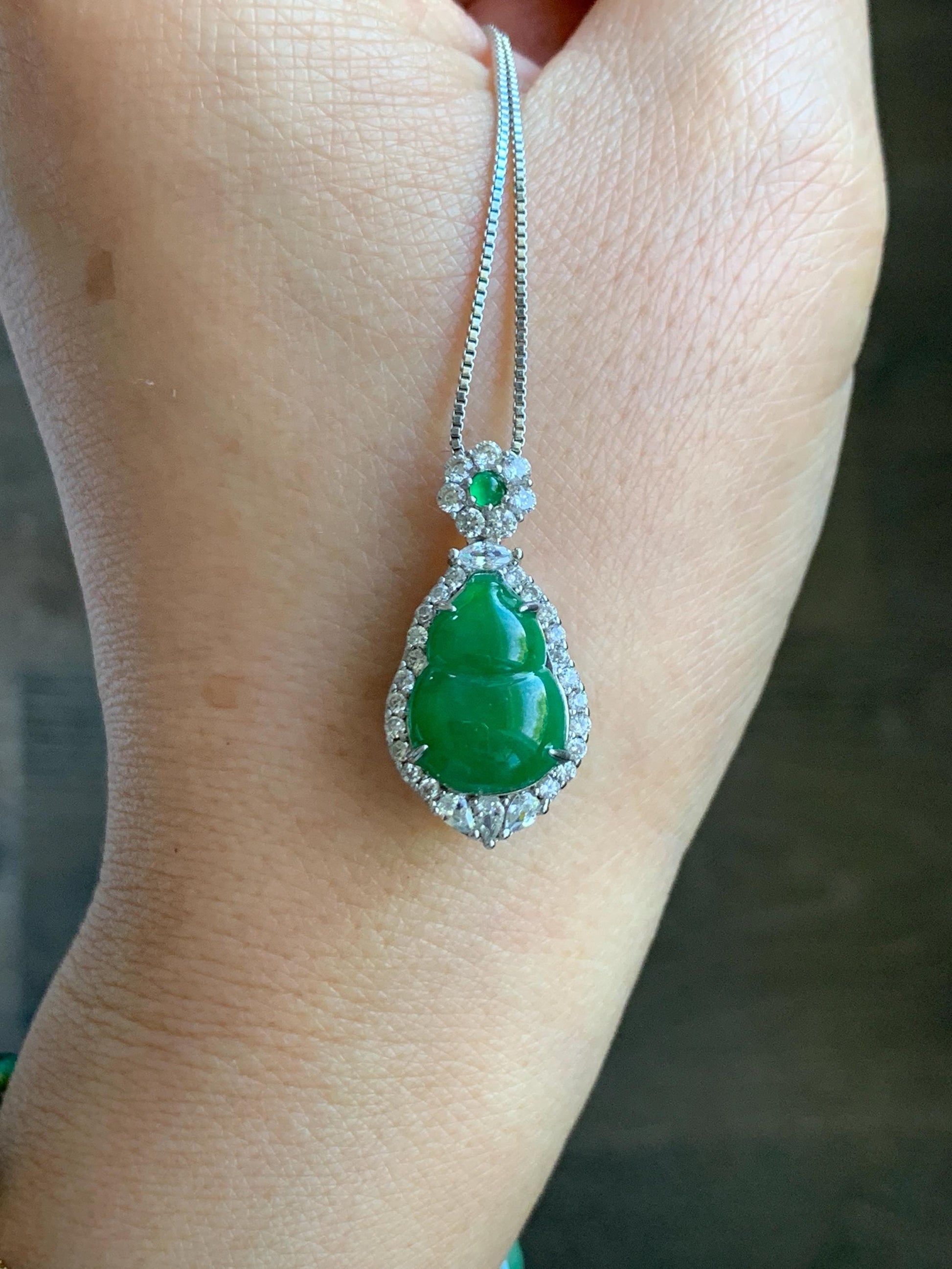 Natural Grade A Guatemalan Icy Translucent Vibrant Green Jade Jadeite Gourd Hulu Pendant Sterling Silver 4g 天然冰危绿翡翠葫芦吊坠 XMH330B