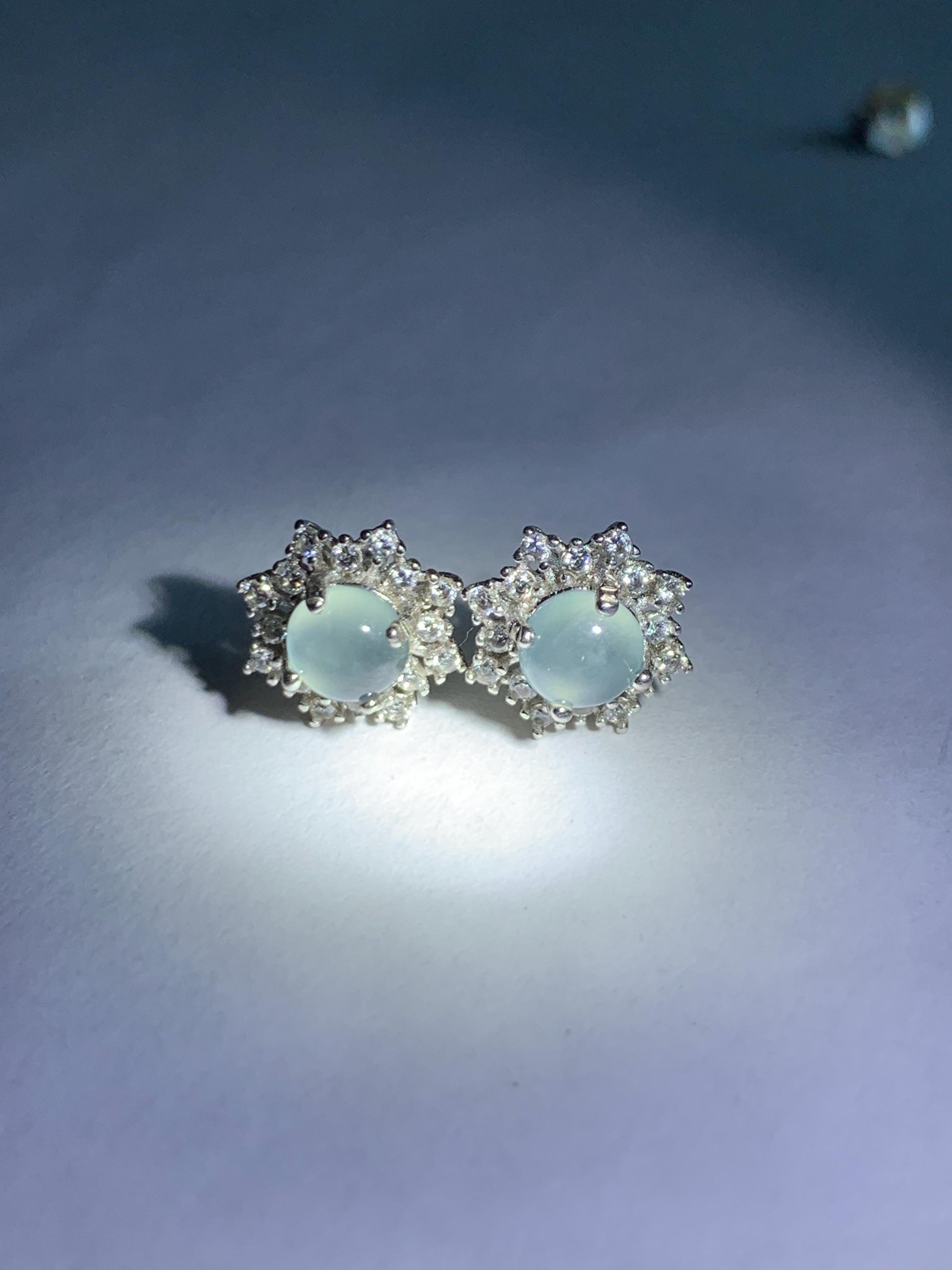 Natural grade A Guatemalan Icy Highly Translucent Pastel Blue Jade Jadeite Snowflake Stud Earrings Sterling Silver 天然冰危淡蓝翡翠银镶耳钉 XHD77