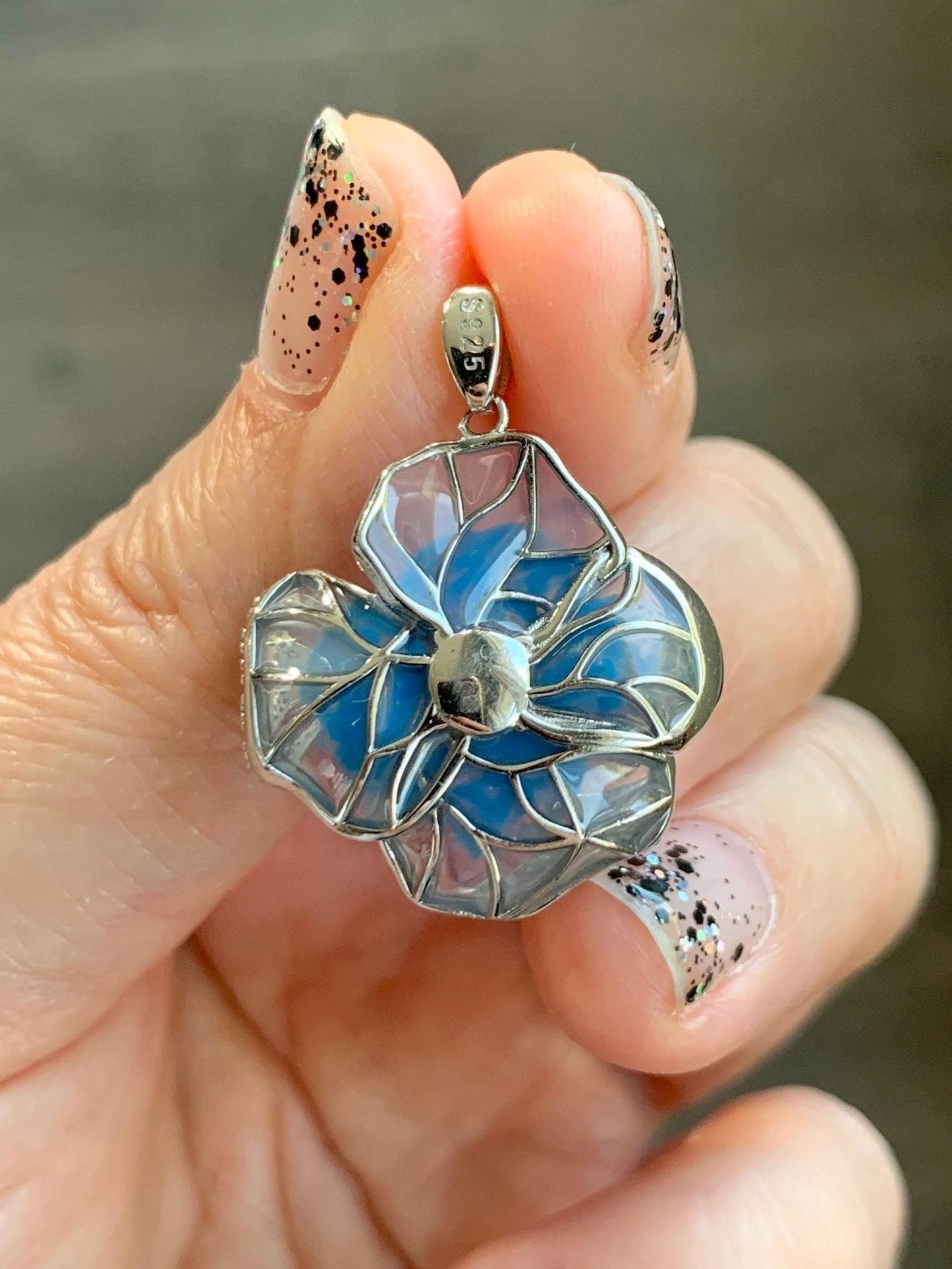 Natural Grade A Guatemalan Icy Translucent Vibrant Green Jade Jadeite Flower Pendant Sterling Silver Blue Resin 4g 天然冰危绿翡翠银镶花吊坠 LHH82P