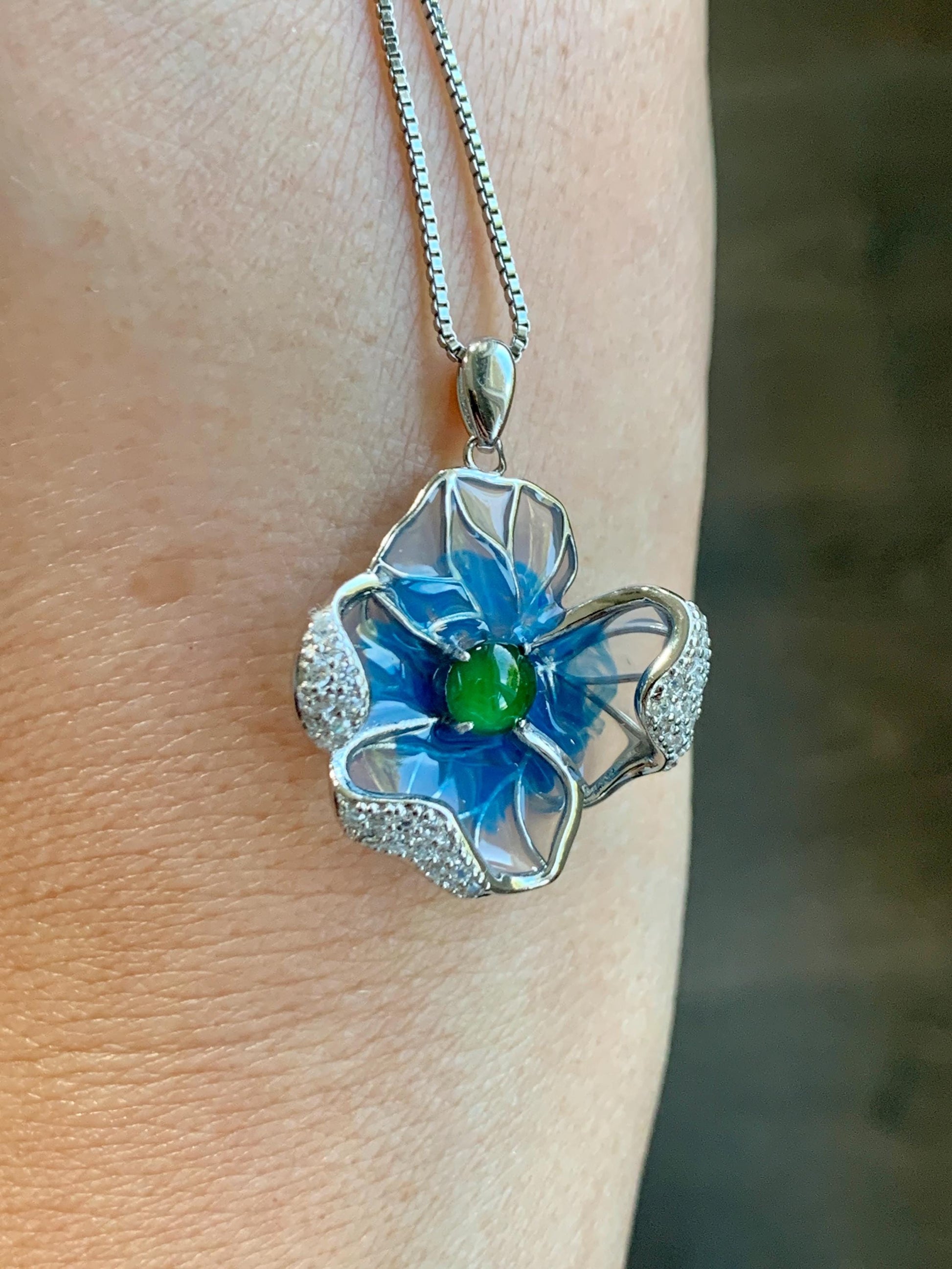 Natural Grade A Guatemalan Icy Translucent Vibrant Green Jade Jadeite Flower Pendant Sterling Silver Blue Resin 4g 天然冰危绿翡翠银镶花吊坠 LHH82P