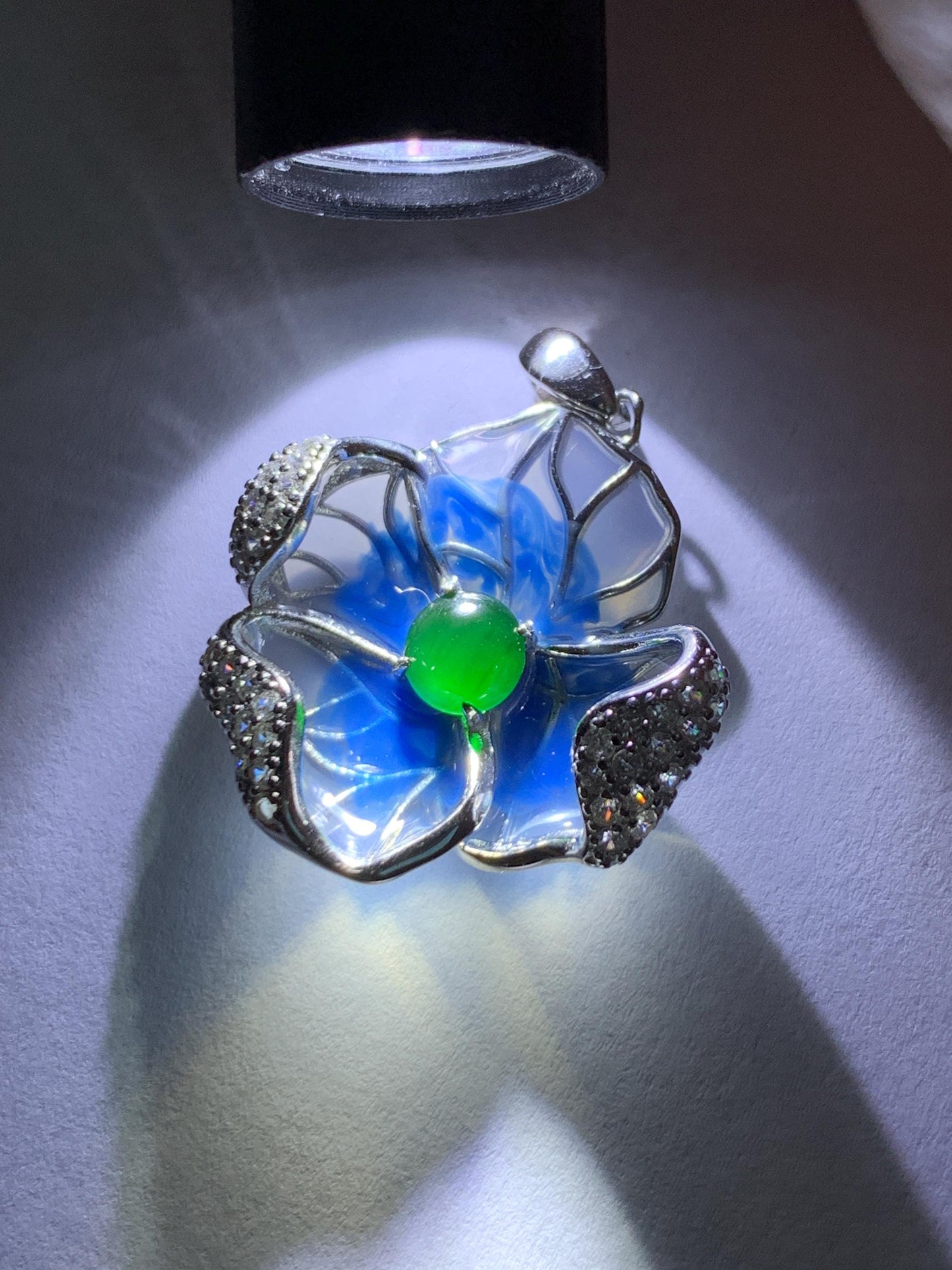 Natural Grade A Guatemalan Icy Translucent Vibrant Green Jade Jadeite Flower Pendant Sterling Silver Blue Resin 4g 天然冰危绿翡翠银镶花吊坠 LHH82P