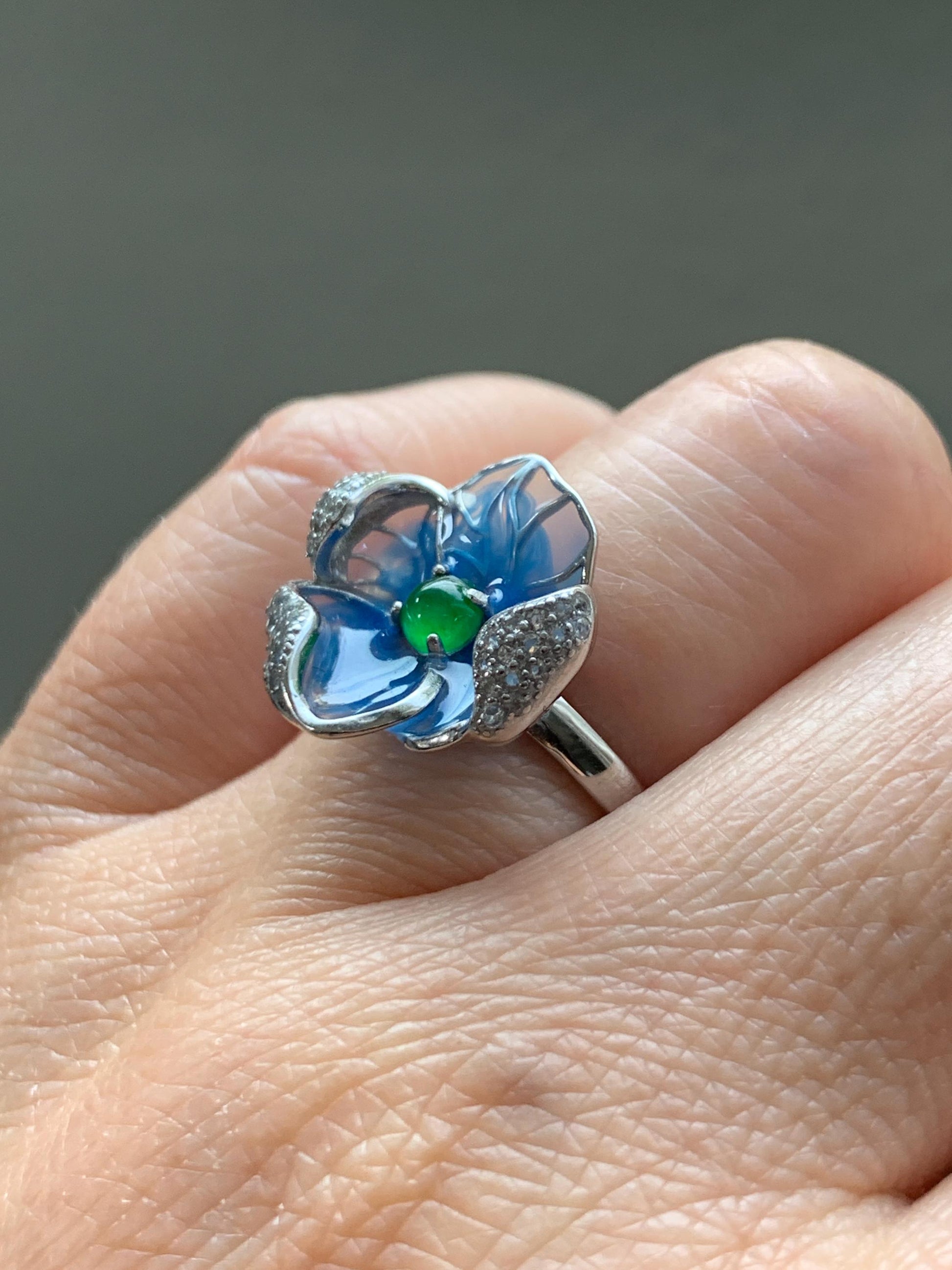 Natural Grade A Guatemalan Icy Translucent Vibrant Green Jade Jadeite Flower Ring Sterling Silver Blue Resin 3g 天然冰危绿翡翠银镶花戒指 LHH82R