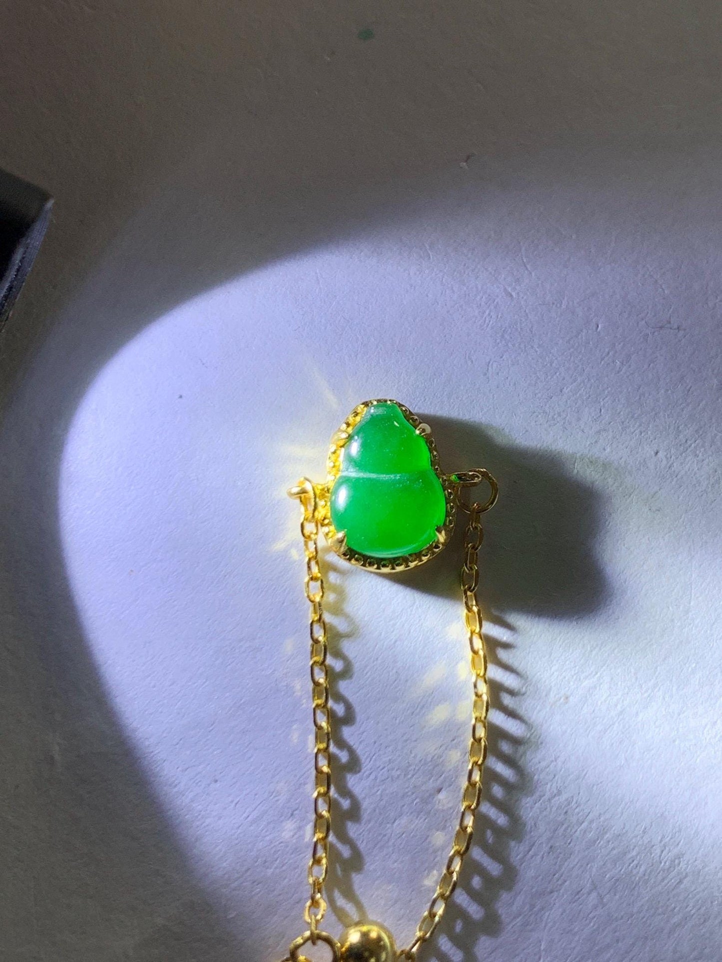 Natural Guatemalan Grade A Icy Vibrant Green Jade Jadeite Gourd Hulu Petite Chain Ring Sterling Silver Adjustable 天然冰危绿翡翠葫芦镶嵌戒链戒指 WHL65A