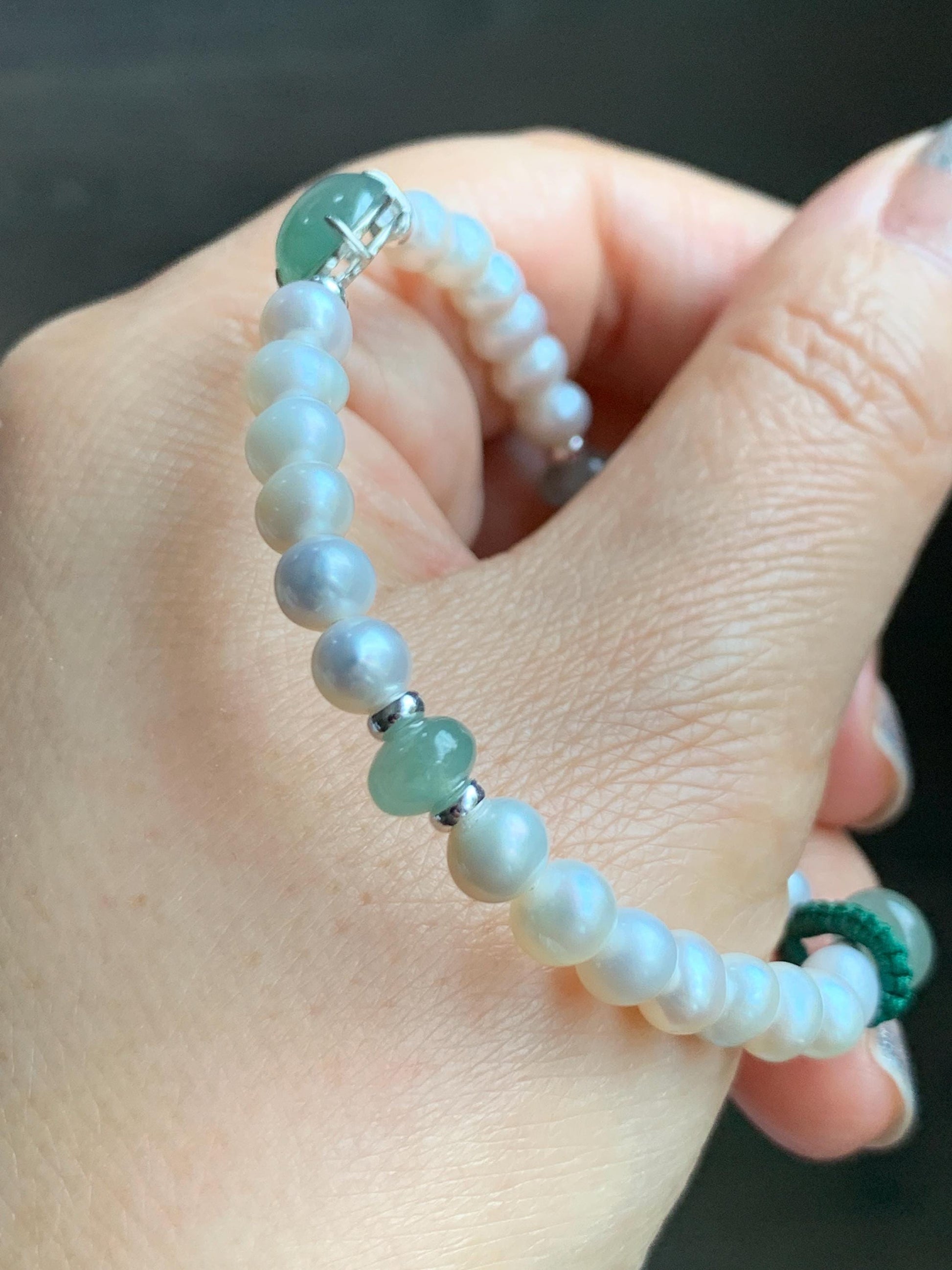 Natural Freshwater All-Nacre Pearls Grade A Icy Translucent Light Green Jade Jadeite Beaded Bracelet Sterling Silver 7" 天然淡水无核珍珠冰晴翡翠手串 ZQ203