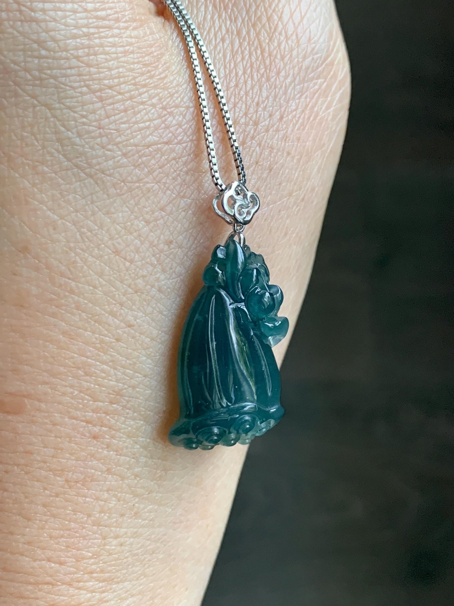 Natural Grade A Guatemalan Icy Translucent Dark Teal Blue Jade Jadeite Lotus Flower Lotus Pod Pendant Sterling Silver 天然冰危深蓝翡翠莲花莲蓬吊坠 WHP280D