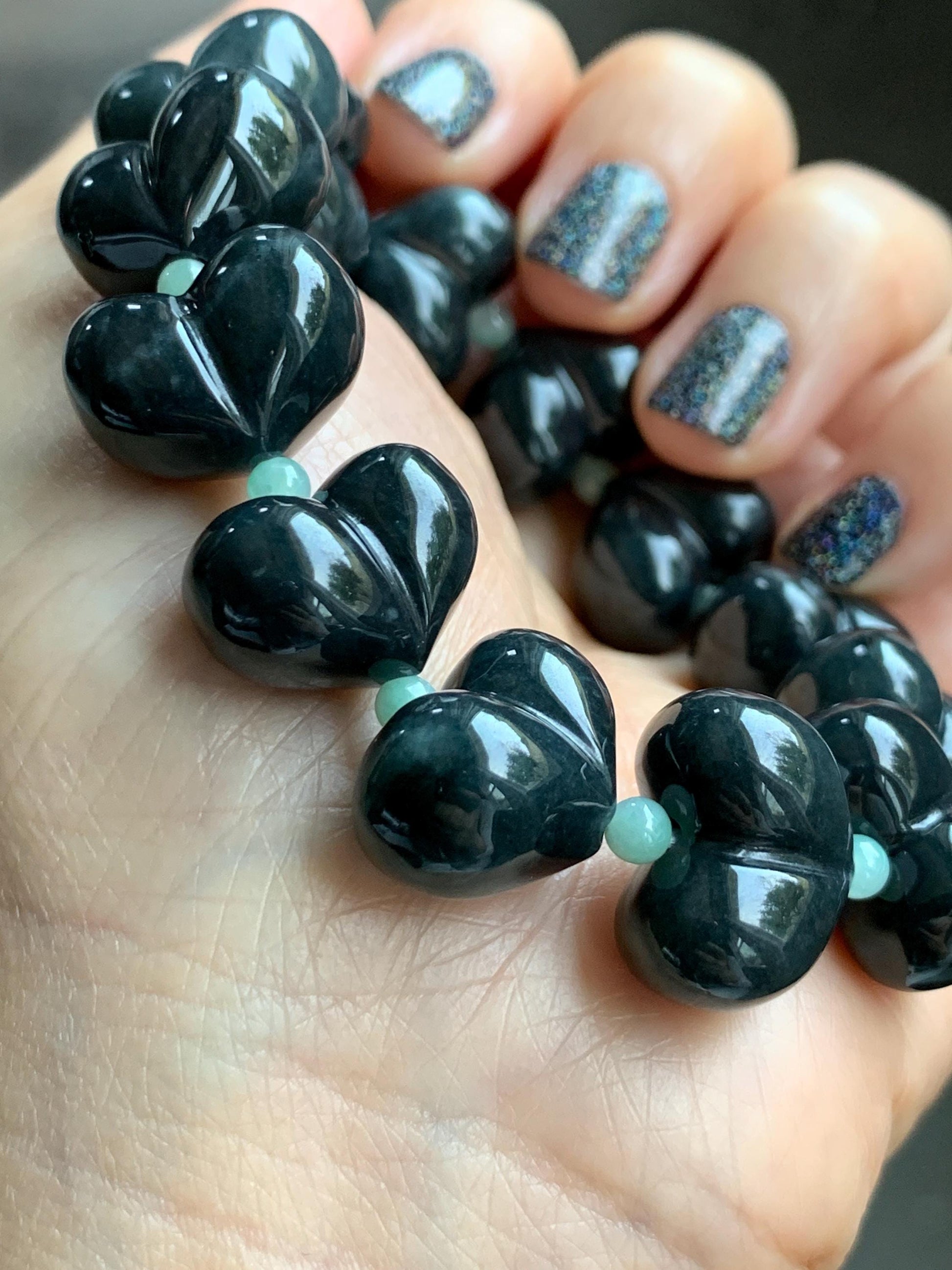 Natural Grade A Guatemalan Opaque Black Jade Jadeite Large Heart Beads Beaded Bracelet Stretchy 6.75" 67g 天然危起油墨翠大卡桃心珠手串 WMC286