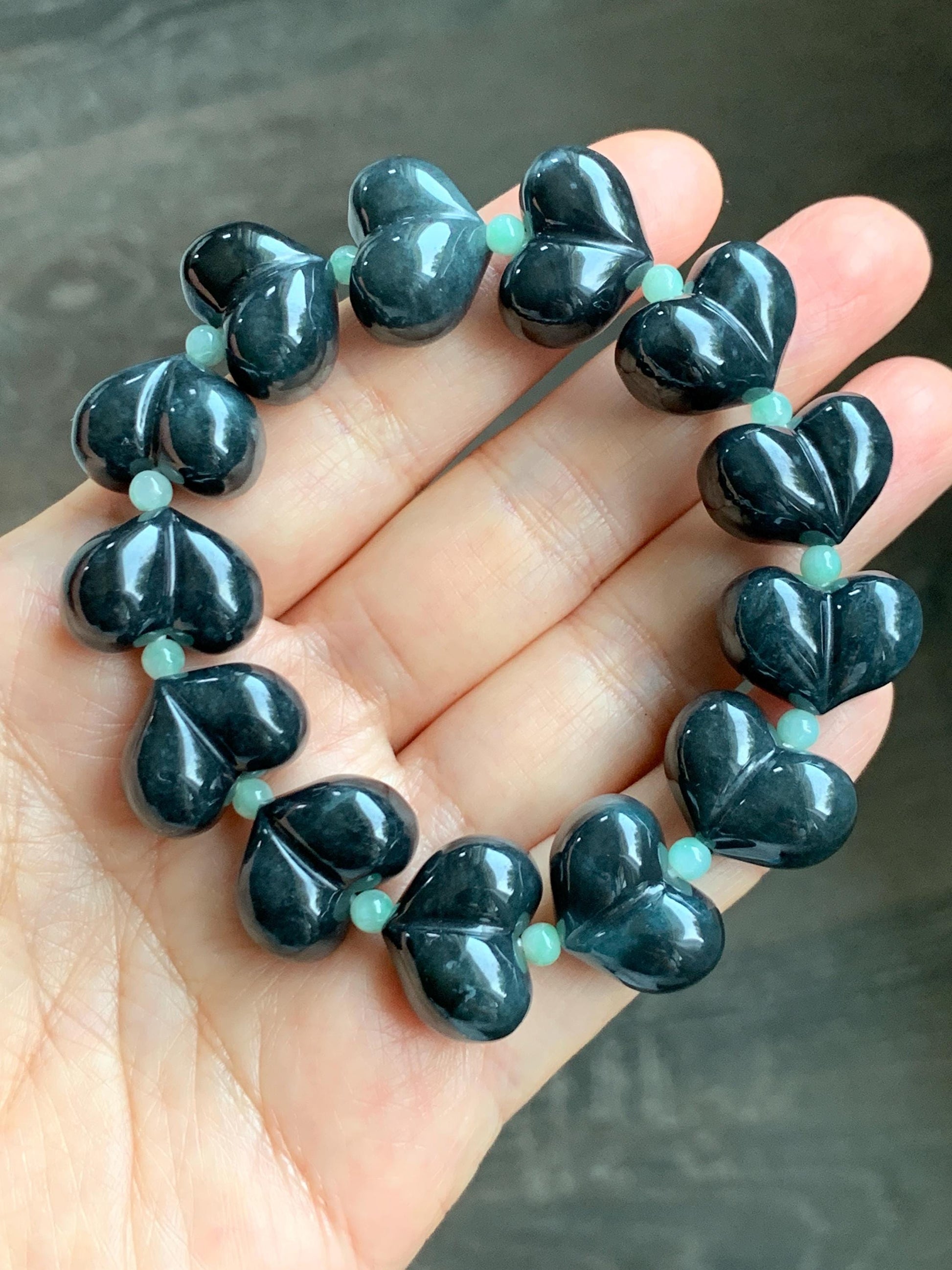 Natural Grade A Guatemalan Opaque Black Jade Jadeite Large Heart Beads Beaded Bracelet Stretchy 6.75" 67g 天然危起油墨翠大卡桃心珠手串 WMC286