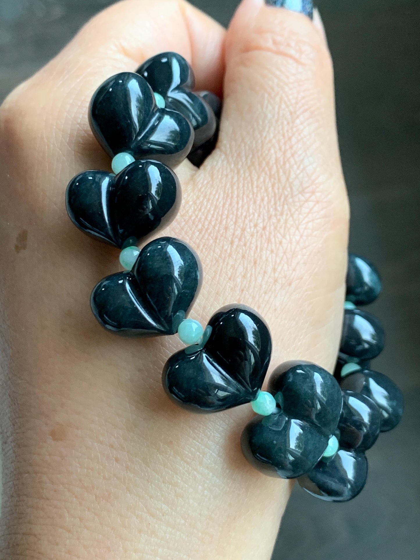 Natural Grade A Guatemalan Opaque Black Jade Jadeite Large Heart Beads Beaded Bracelet Stretchy 6.75" 67g 天然危起油墨翠大卡桃心珠手串 WMC286