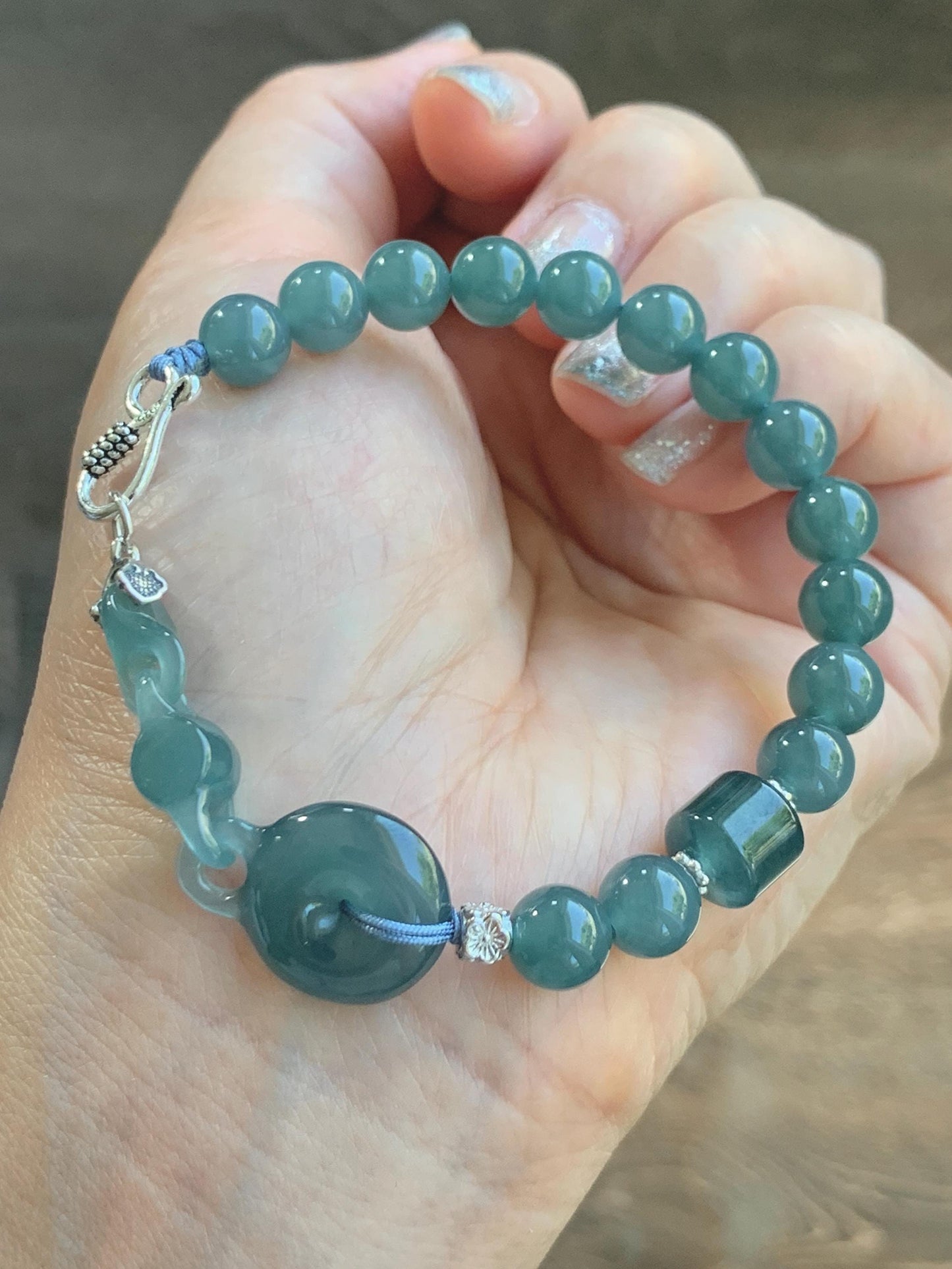 Natural Grade A Guatemalan Icy Teal Blue Jade Jadeite Interlocking Ping An Kou Donut Beaded Bracelet Sterling Silver 天然冰胶危蓝翡翠平安扣手链 WHH310