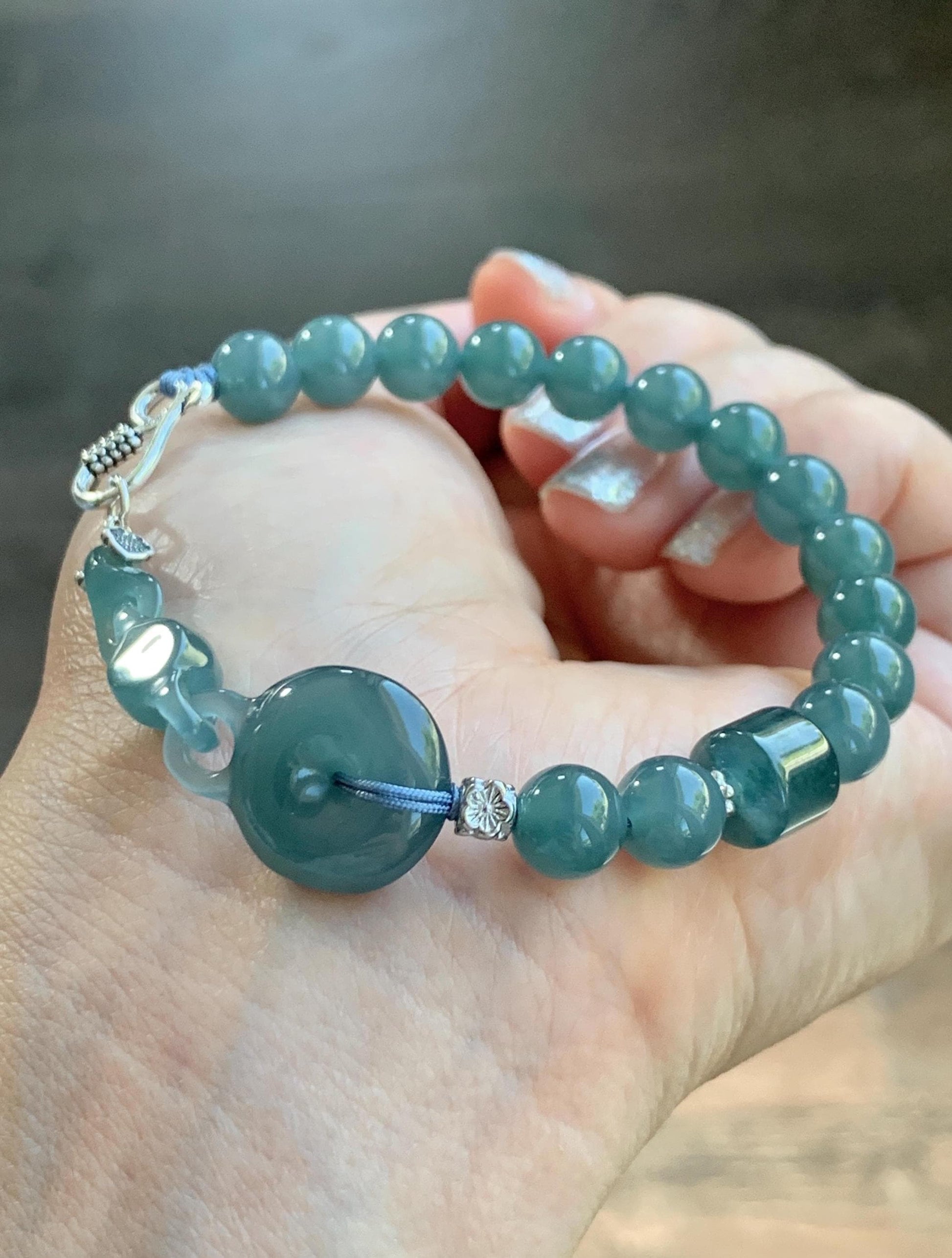 Natural Grade A Guatemalan Icy Teal Blue Jade Jadeite Interlocking Ping An Kou Donut Beaded Bracelet Sterling Silver 天然冰胶危蓝翡翠平安扣手链 WHH310
