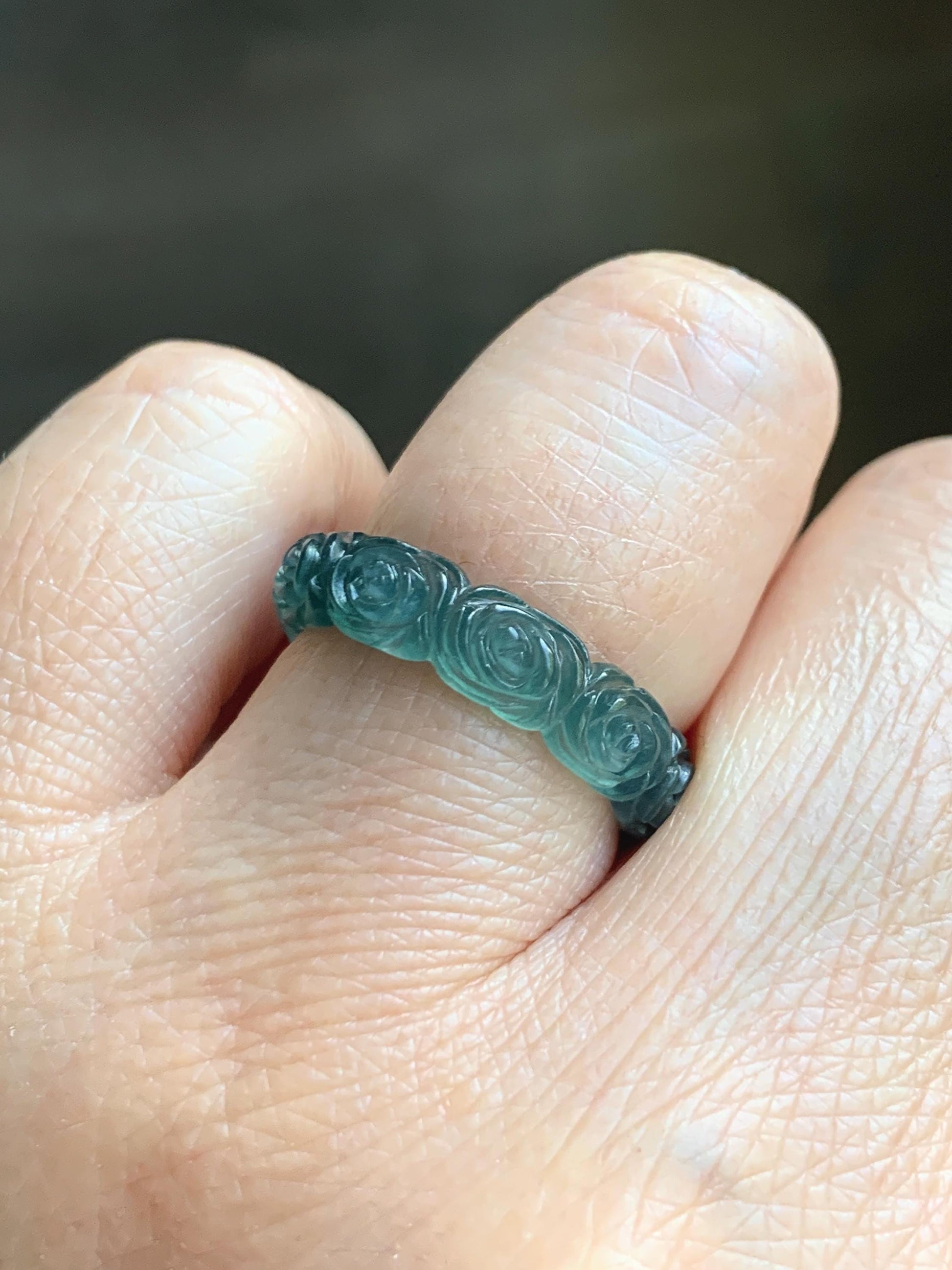 Grade A Natural Guatemalan Icy Translucent Dark Teal Blue Jade Jadeite Carved Rose Band Ring Size 7.25 US 天然冰胶危蓝翡翠玫瑰花戒圈 GWR450C