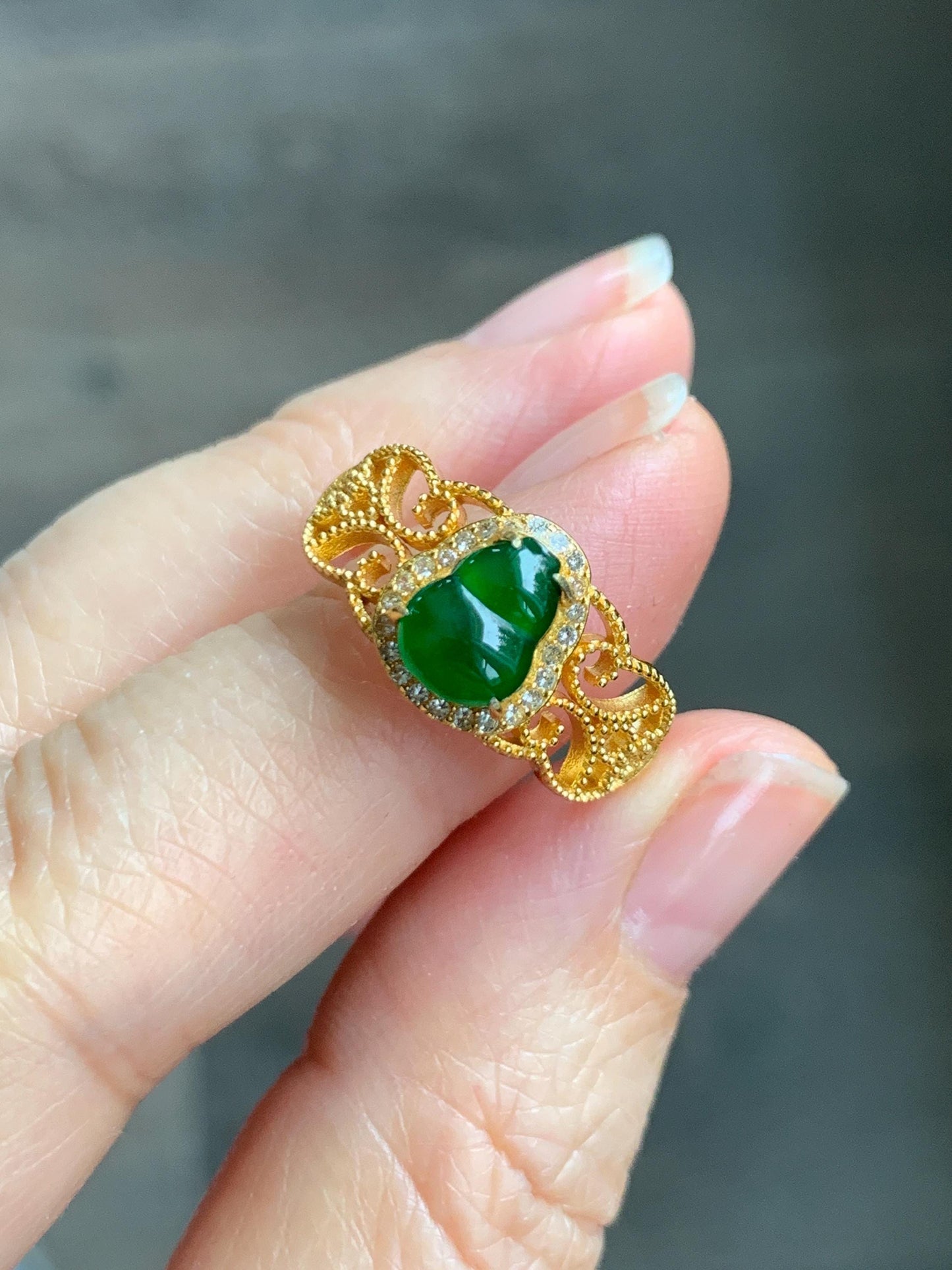 Natural Grade A Guatemalan Icy Translucent Vibrant Green Jade Jadeite Hulu Gourd Ring Sterling Silver Yellow Gold size 7 天然冰危绿翡翠葫芦银镶戒指WHL132