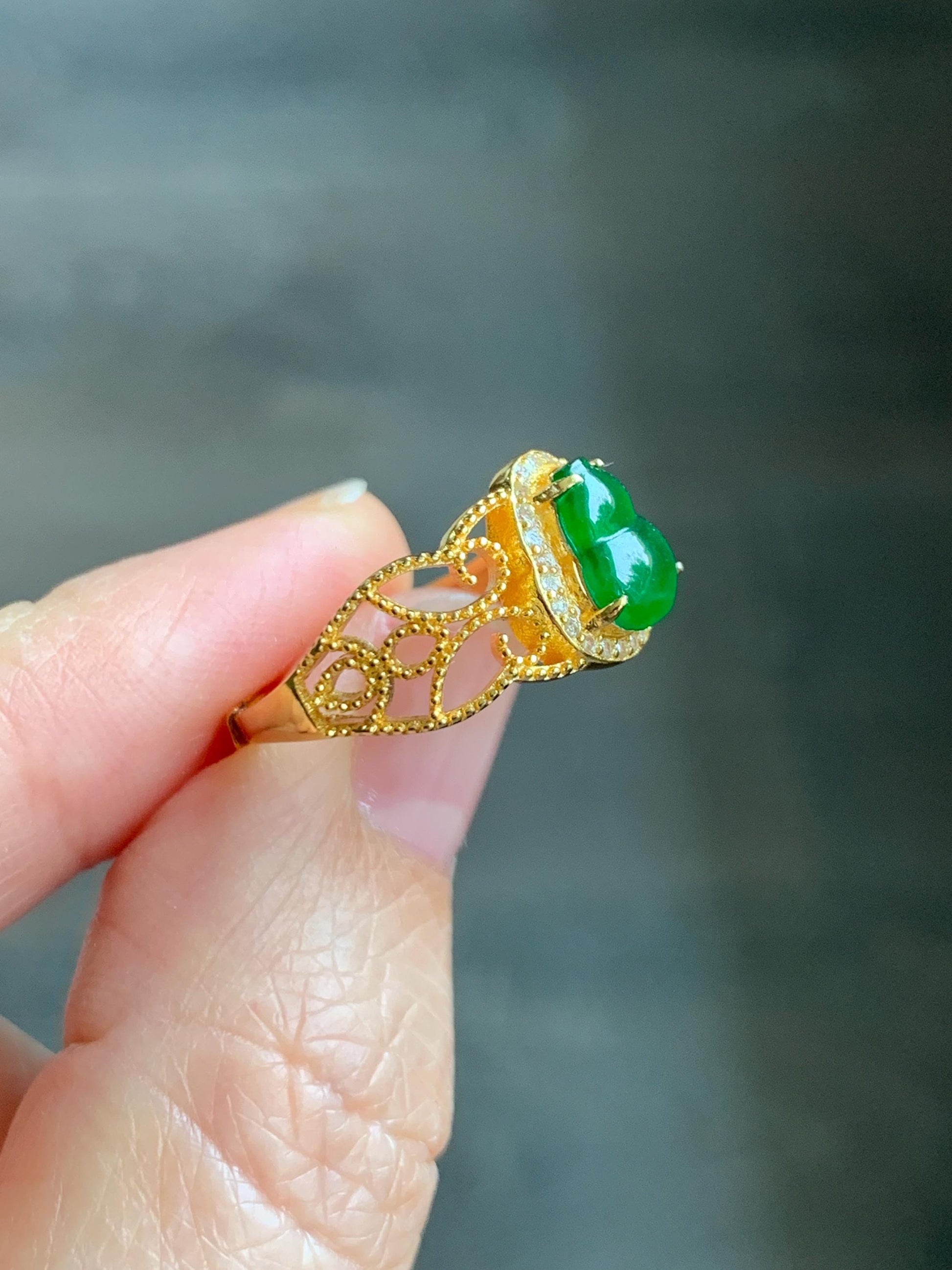Natural Grade A Guatemalan Icy Translucent Vibrant Green Jade Jadeite Hulu Gourd Ring Sterling Silver Yellow Gold size 7 天然冰危绿翡翠葫芦银镶戒指WHL132