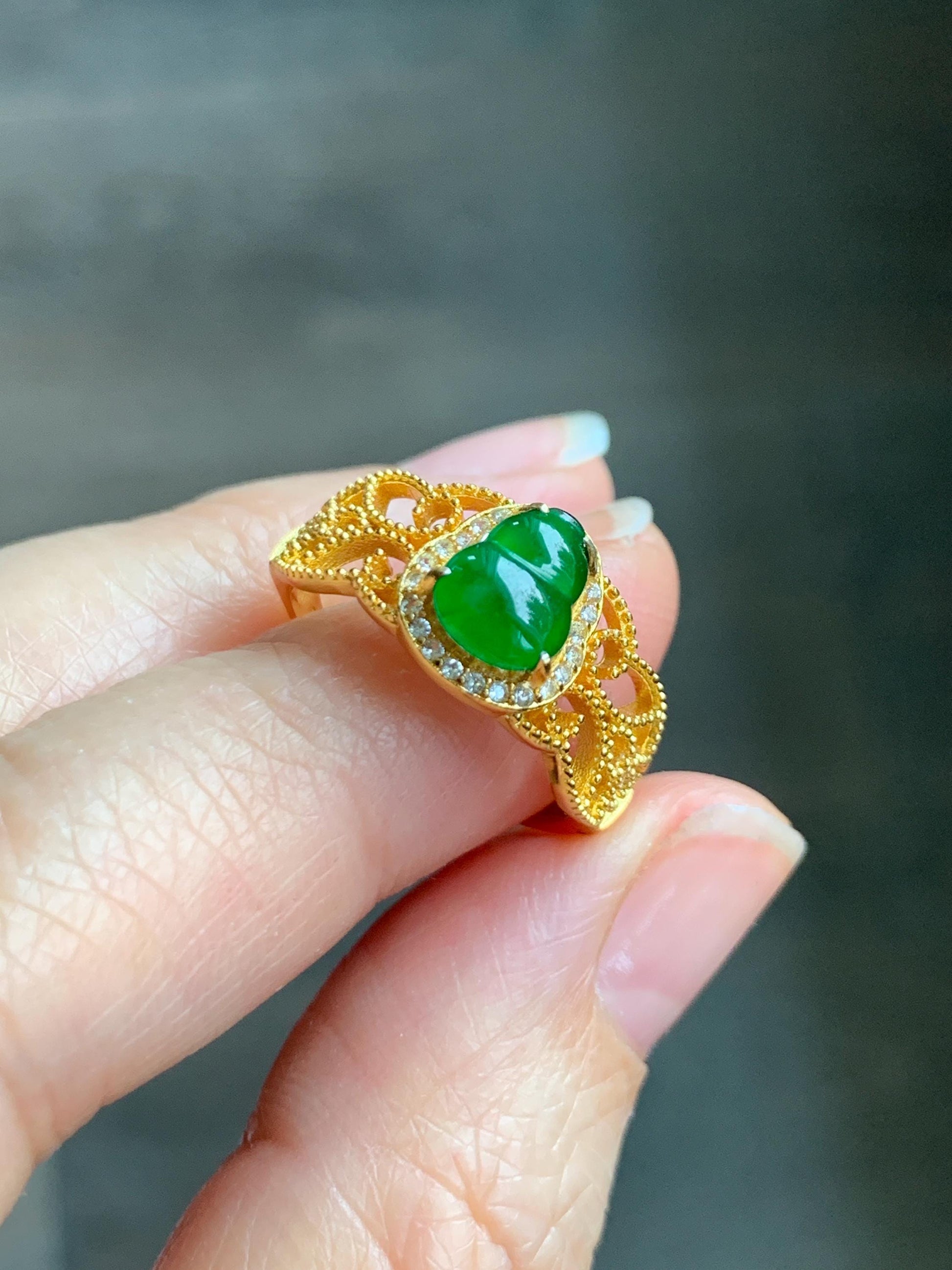 Natural Grade A Guatemalan Icy Translucent Vibrant Green Jade Jadeite Hulu Gourd Ring Sterling Silver Yellow Gold size 7 天然冰危绿翡翠葫芦银镶戒指WHL132