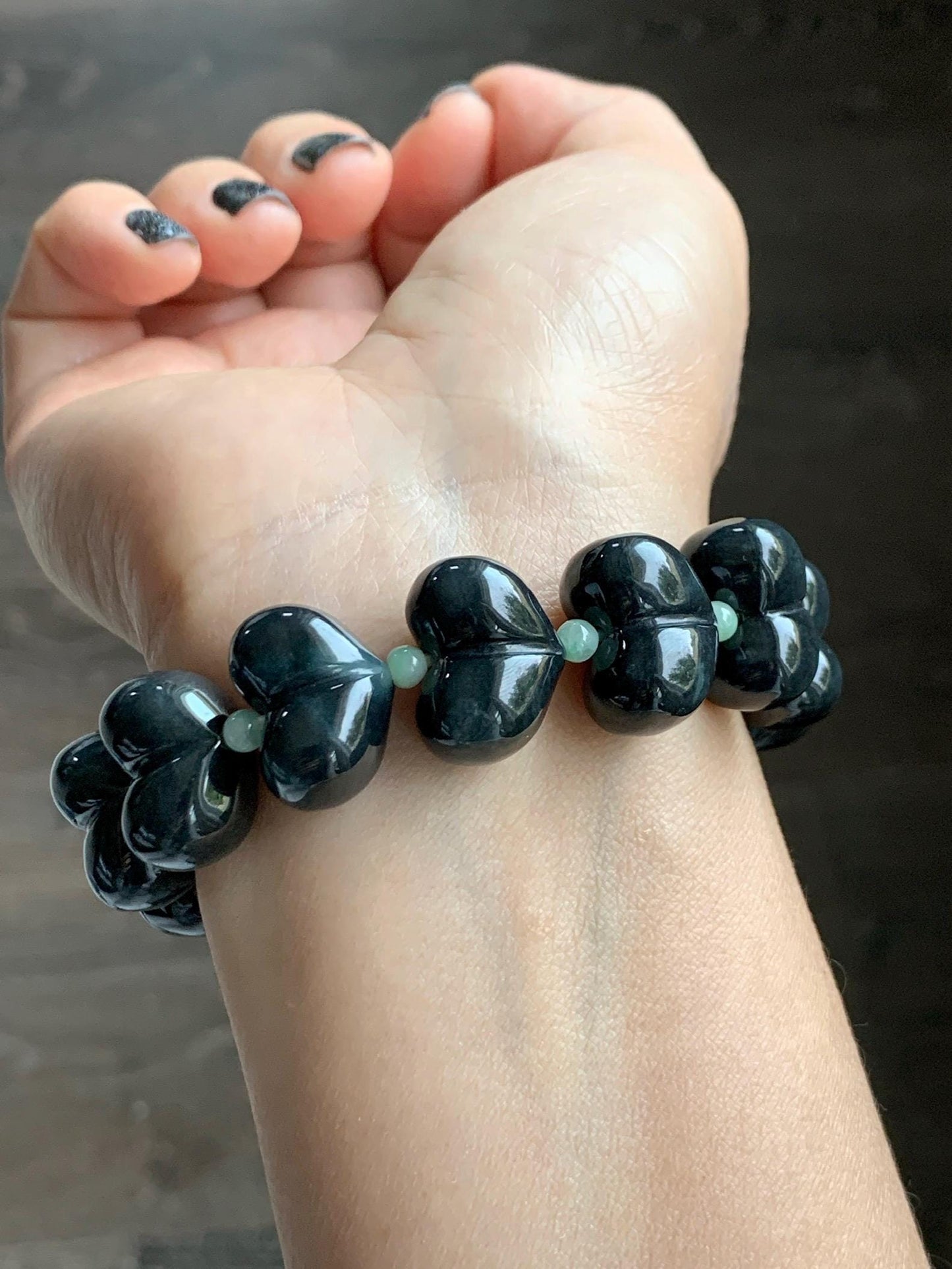 Natural Grade A Guatemalan Opaque Black Jade Jadeite Large Heart Beads Beaded Bracelet Stretchy 6.75" 67g 天然危起油墨翠大卡桃心珠手串 WMC286