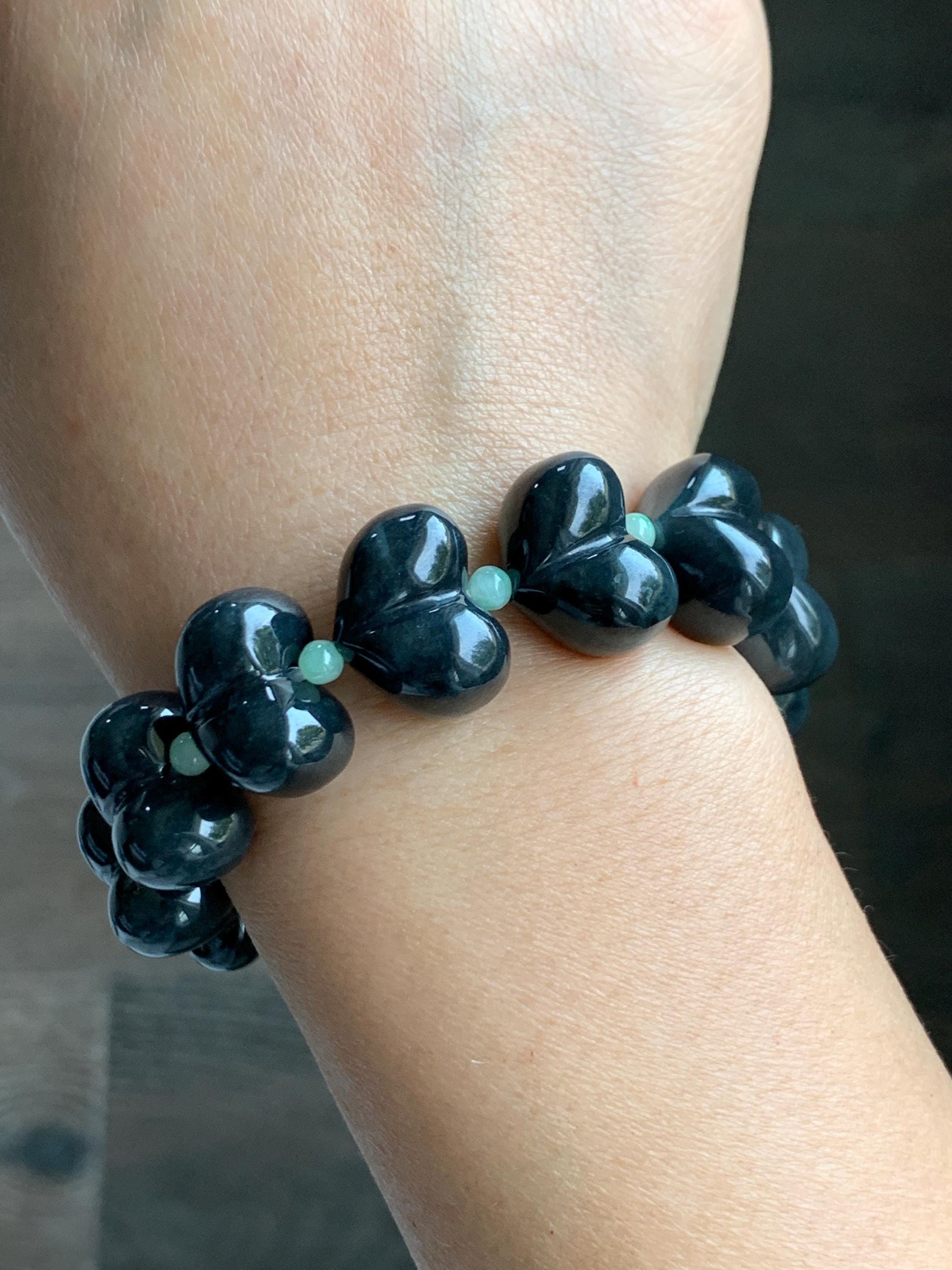Natural Grade A Guatemalan Opaque Black Jade Jadeite Large Heart Beads Beaded Bracelet Stretchy 6.75" 67g 天然危起油墨翠大卡桃心珠手串 WMC286