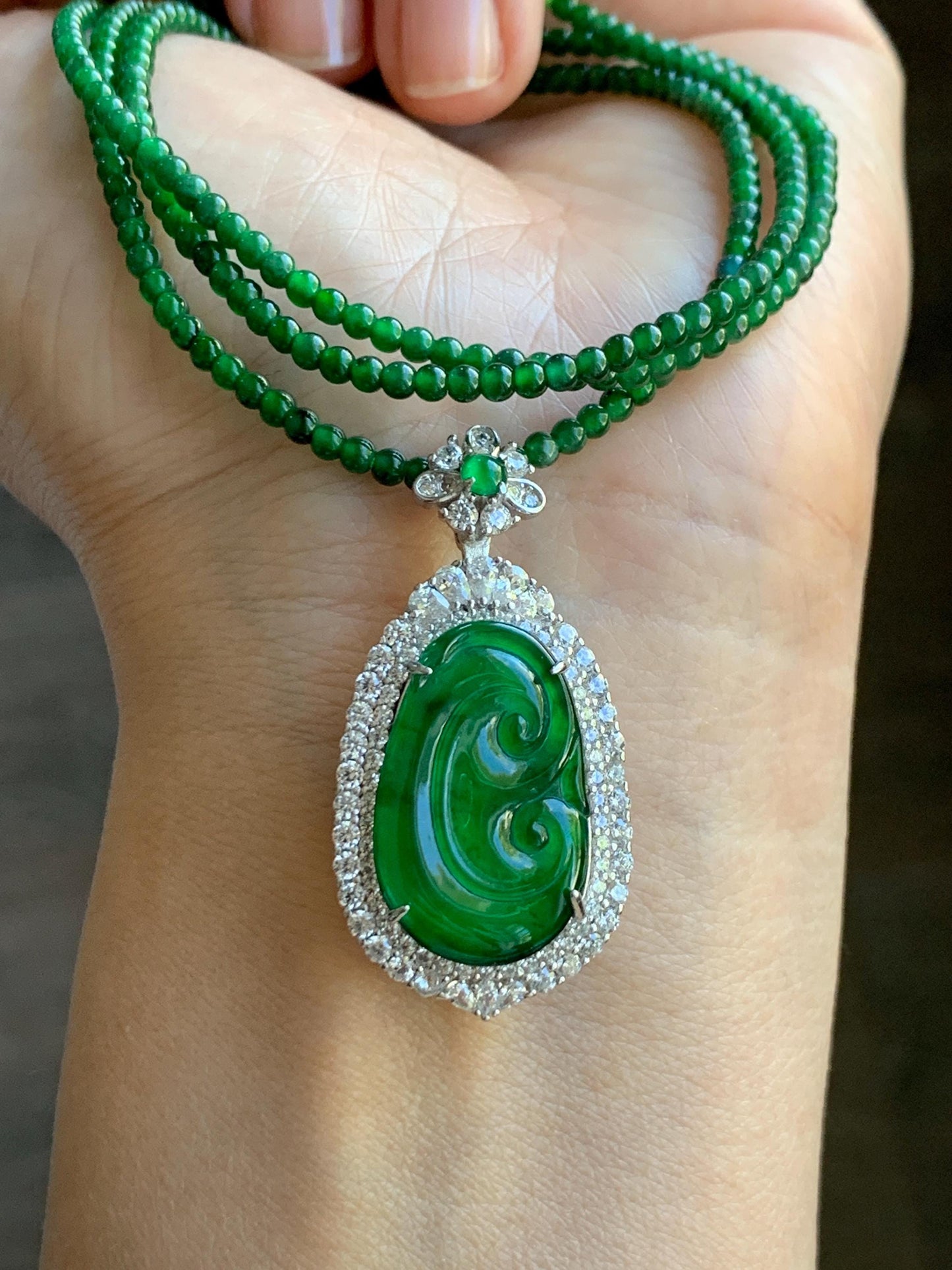 Certified Natural Guatemalan Icy Translucent Vibrant Green Jade Jadeite Ruyi Pendant Sterling Silver Beaded Necklace 天然冰危绿翡翠如意吊坠绿翡翠珠项链 094