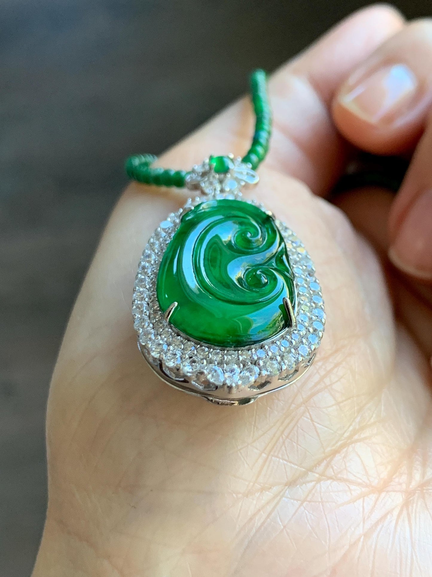Certified Natural Guatemalan Icy Translucent Vibrant Green Jade Jadeite Ruyi Pendant Sterling Silver Beaded Necklace 天然冰危绿翡翠如意吊坠绿翡翠珠项链 094