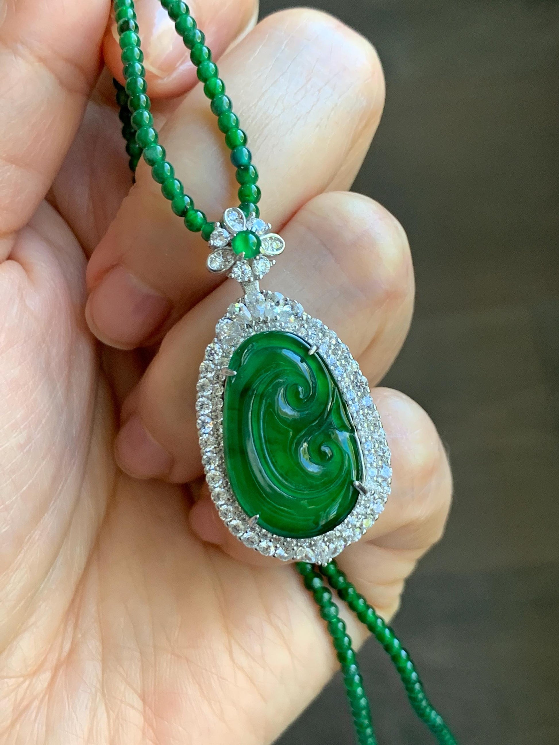 Certified Natural Guatemalan Icy Translucent Vibrant Green Jade Jadeite Ruyi Pendant Sterling Silver Beaded Necklace 天然冰危绿翡翠如意吊坠绿翡翠珠项链 094
