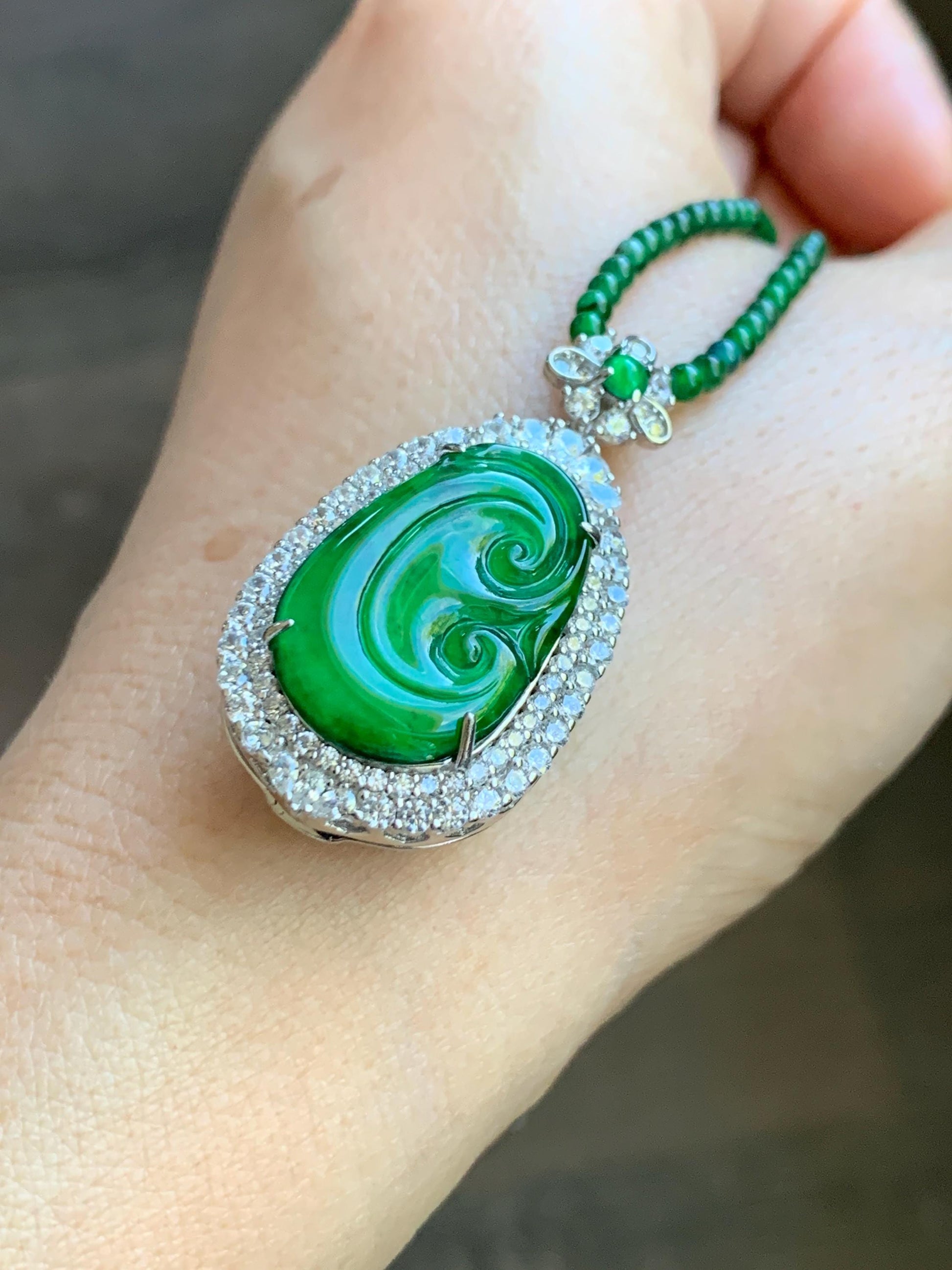 Certified Natural Guatemalan Icy Translucent Vibrant Green Jade Jadeite Ruyi Pendant Sterling Silver Beaded Necklace 天然冰危绿翡翠如意吊坠绿翡翠珠项链 094
