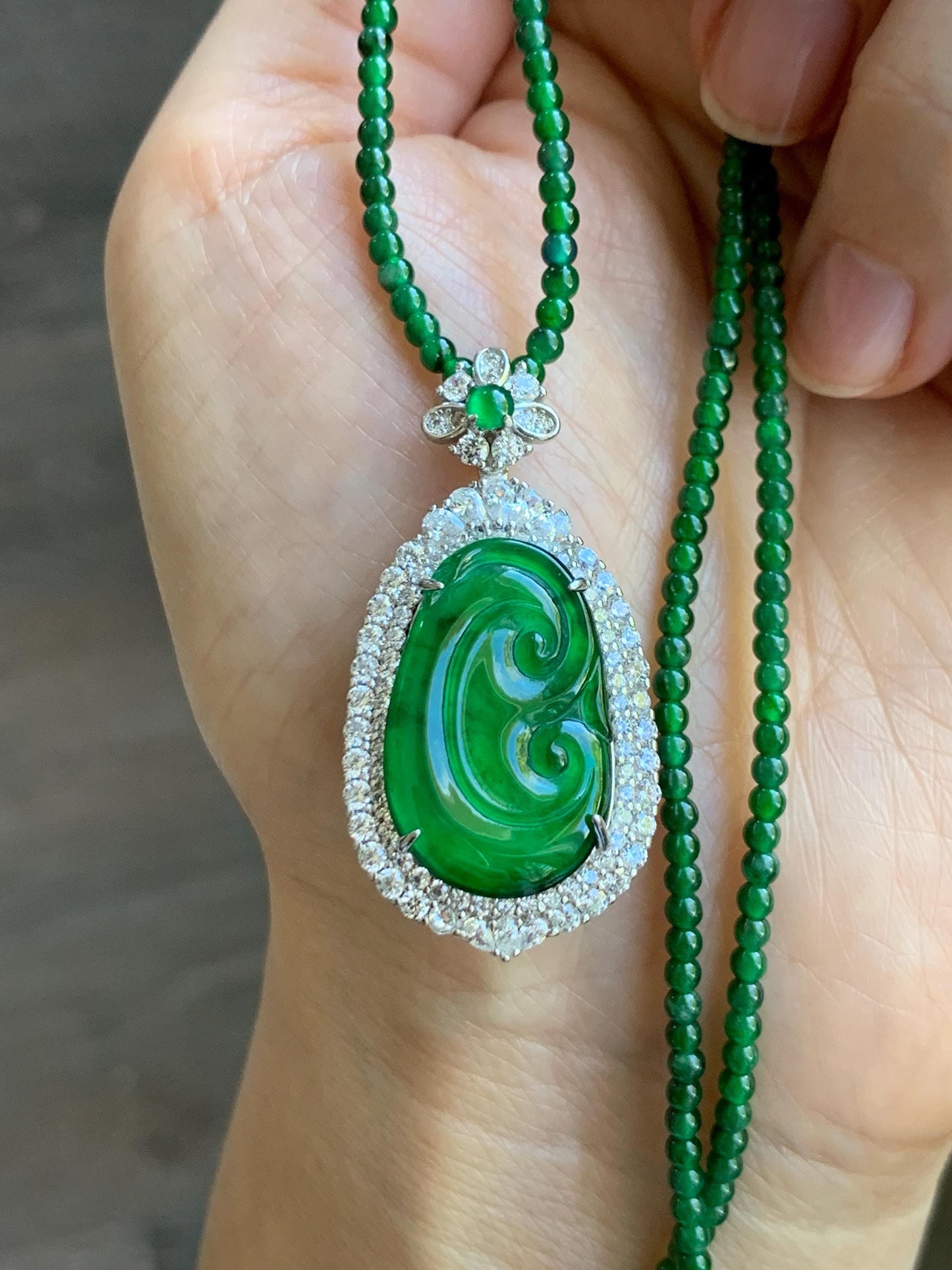 Certified Natural Guatemalan Icy Translucent Vibrant Green Jade Jadeite Ruyi Pendant Sterling Silver Beaded Necklace 天然冰危绿翡翠如意吊坠绿翡翠珠项链 094