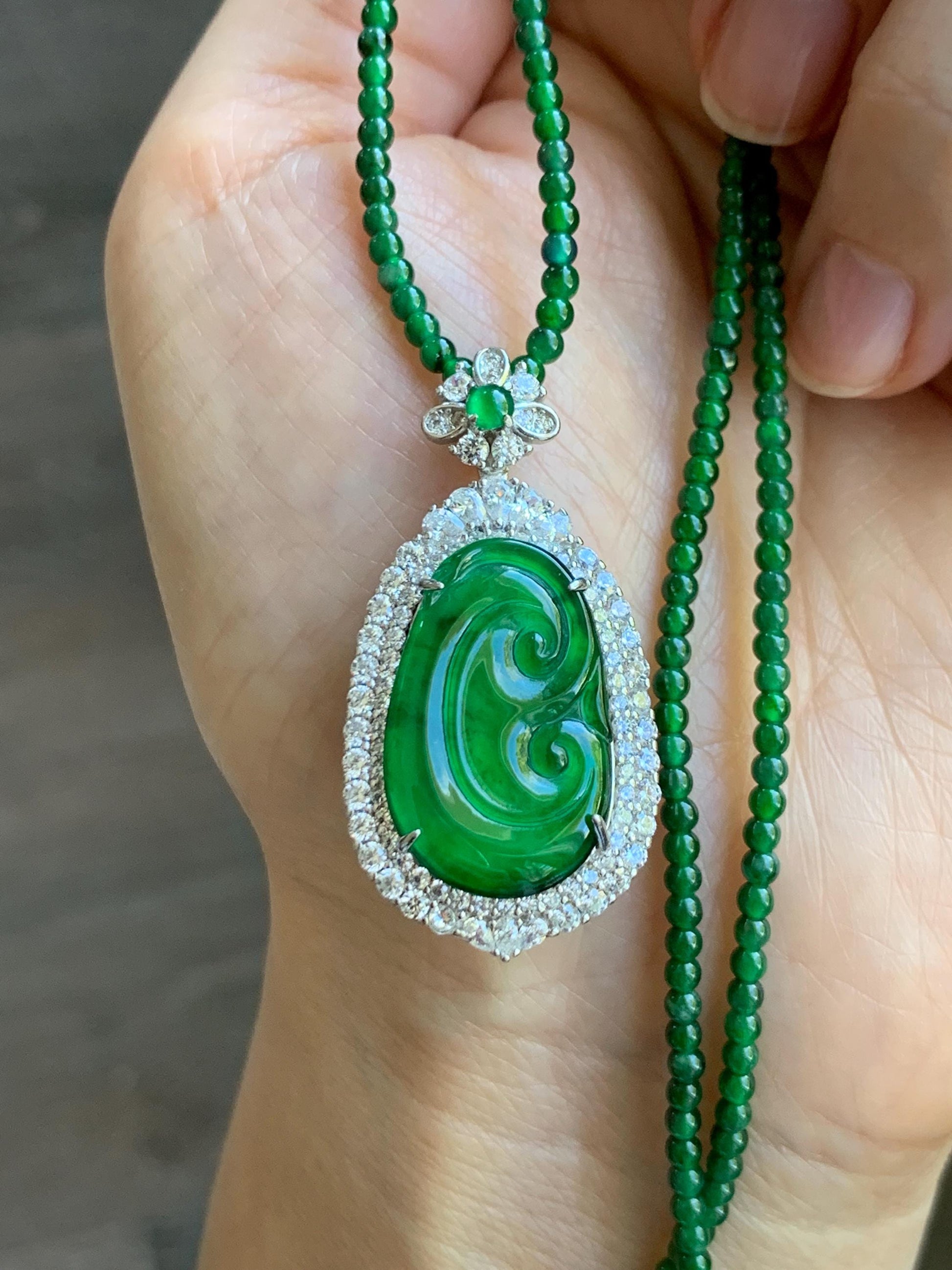 Certified Natural Guatemalan Icy Translucent Vibrant Green Jade Jadeite Ruyi Pendant Sterling Silver Beaded Necklace 天然冰危绿翡翠如意吊坠绿翡翠珠项链 094