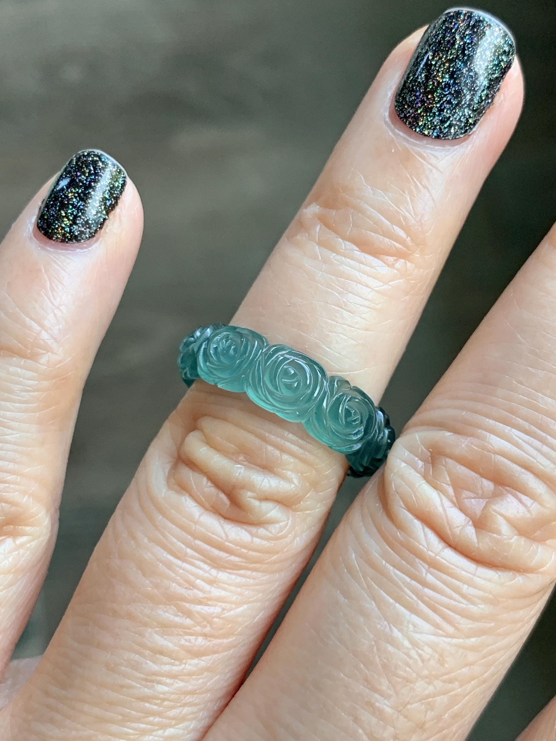 Grade A Natural Guatemalan Icy Translucent Dark Teal Blue Jade Jadeite Carved Rose Band Ring Size 6 US 天然冰胶危蓝翡翠玫瑰花戒圈 GWR450B