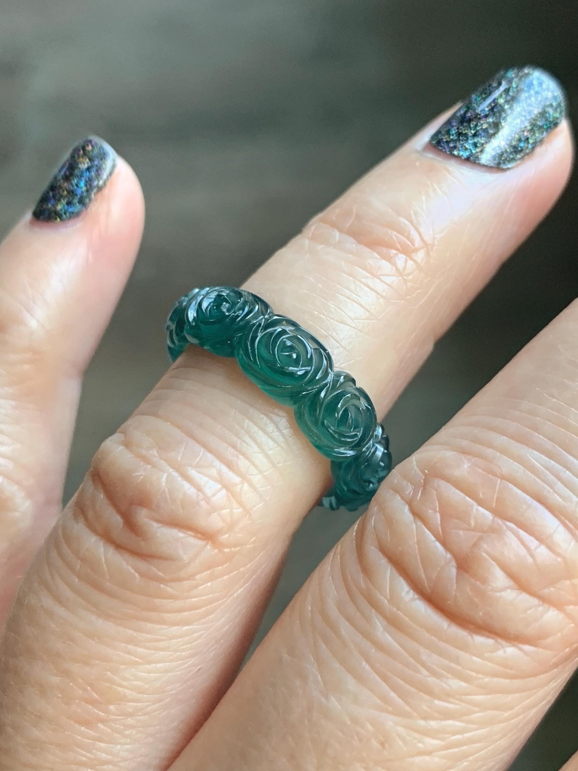 Grade A Natural Guatemalan Icy Translucent Dark Teal Blue Jade Jadeite Carved Rose Band Ring Size 6 US 天然冰胶危蓝翡翠玫瑰花戒圈 GWR450B