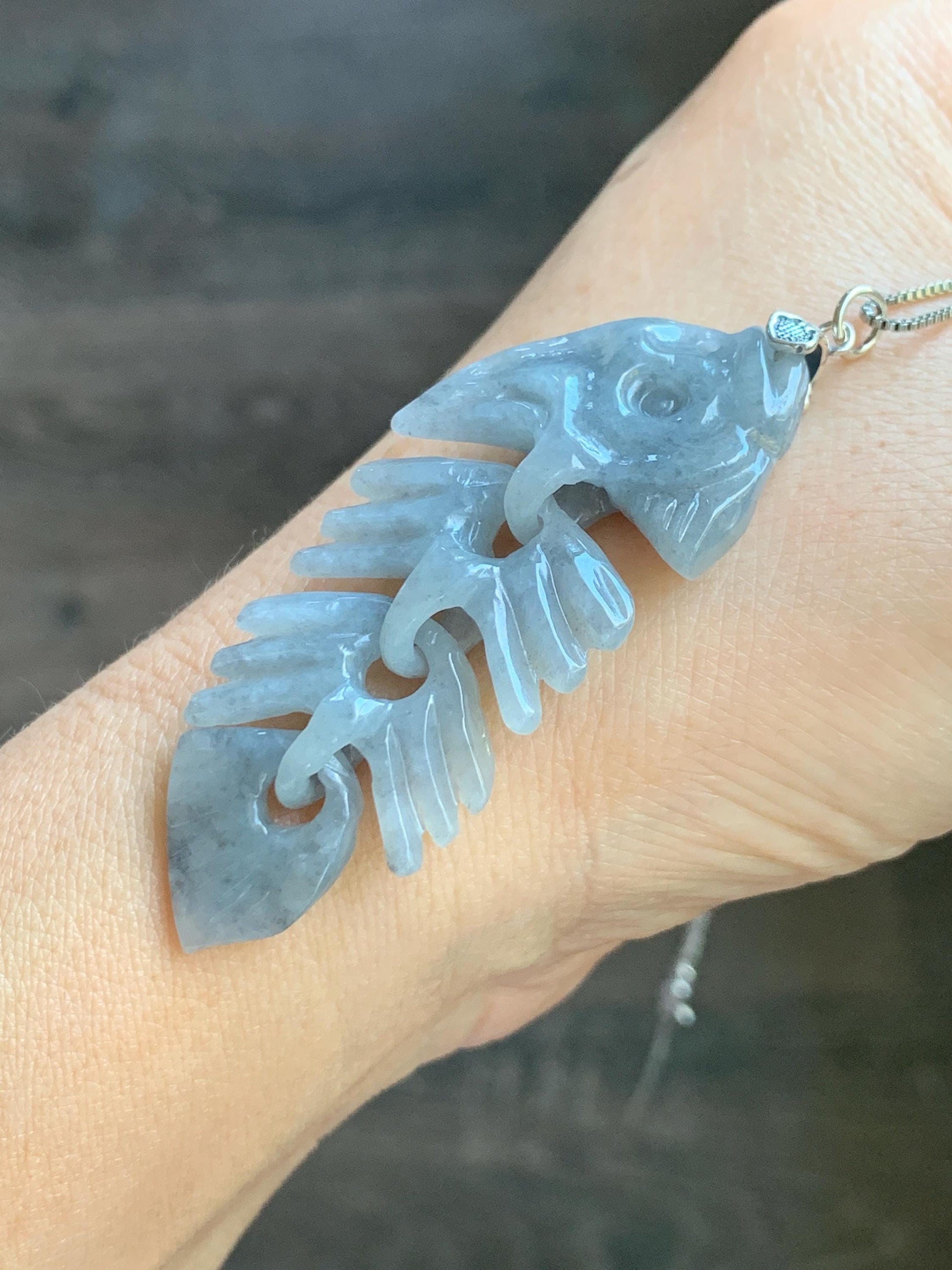 Natural Grade A Icy Translucent Light Gray Wuji Jade Jadeite Fish Bone Pendant Sterling Silver 10g 天然细糯乌鸡翡翠鱼骨头吊坠 MWY220