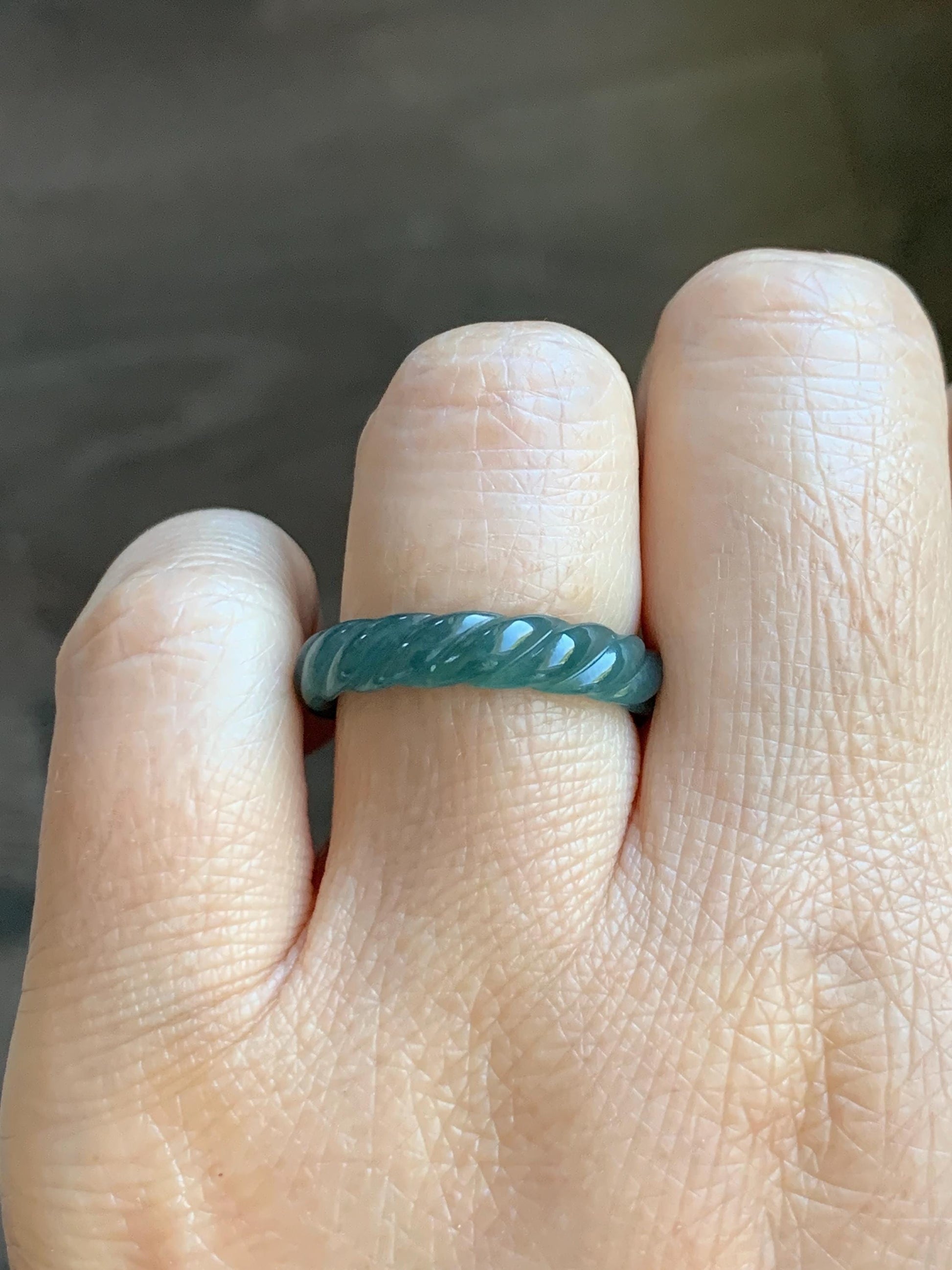 Natural Grade A Guatemalan Icy Translucent Gelatinous Dark Teal Blue Jade Jadeite Carved Braid Band Ring Size 7 US 天然冰危深蓝绿翡翠麻花戒圈 MHW66D