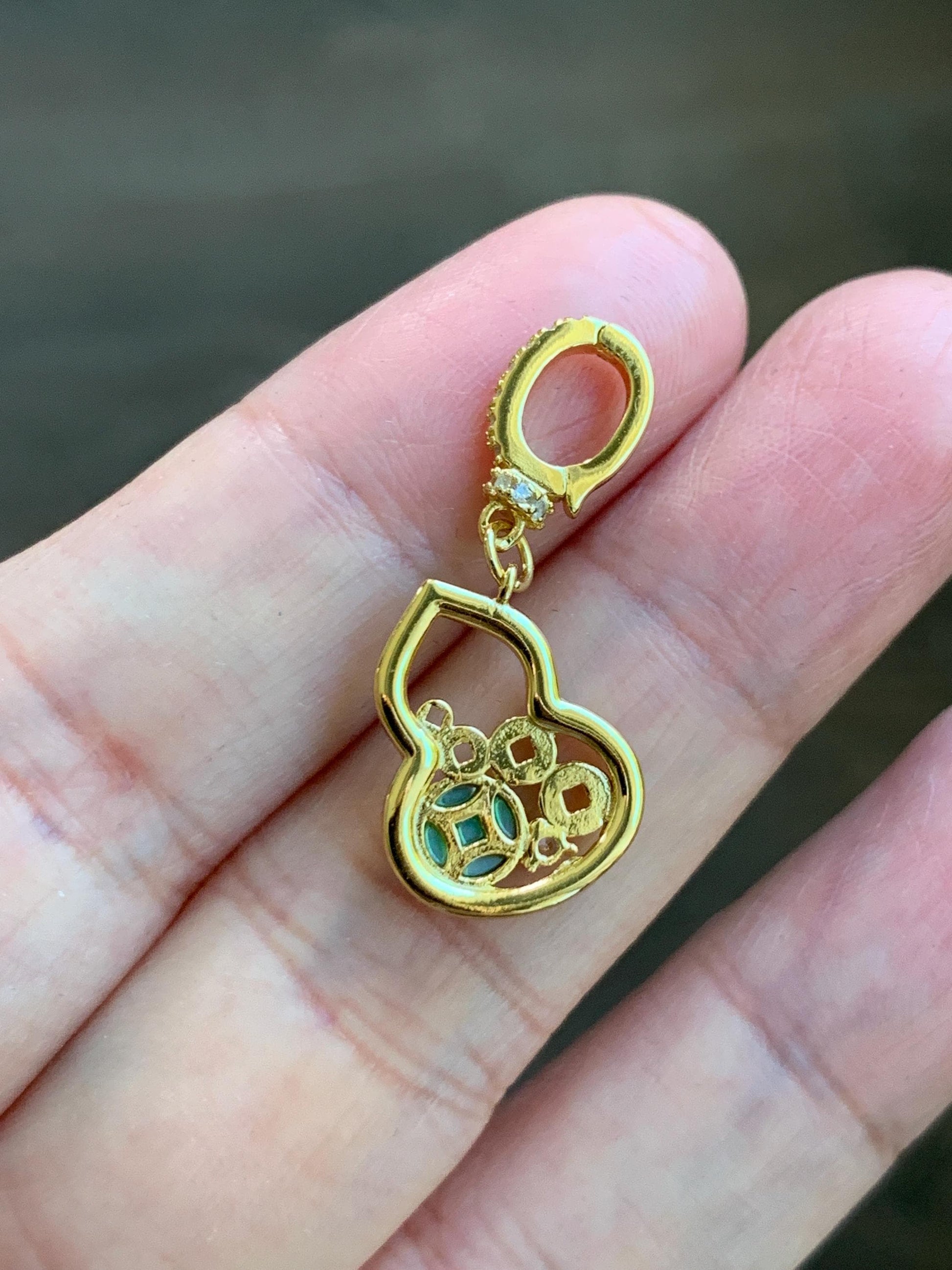Natural Grade A Icy Vibrant Green Jade Jadeite Hua Qing Gourd Hulu Charm Pendant Sterling Silver Yellow Gold Overlay 天然花青翡翠葫芦珍珠扣吊坠 MHQ140H