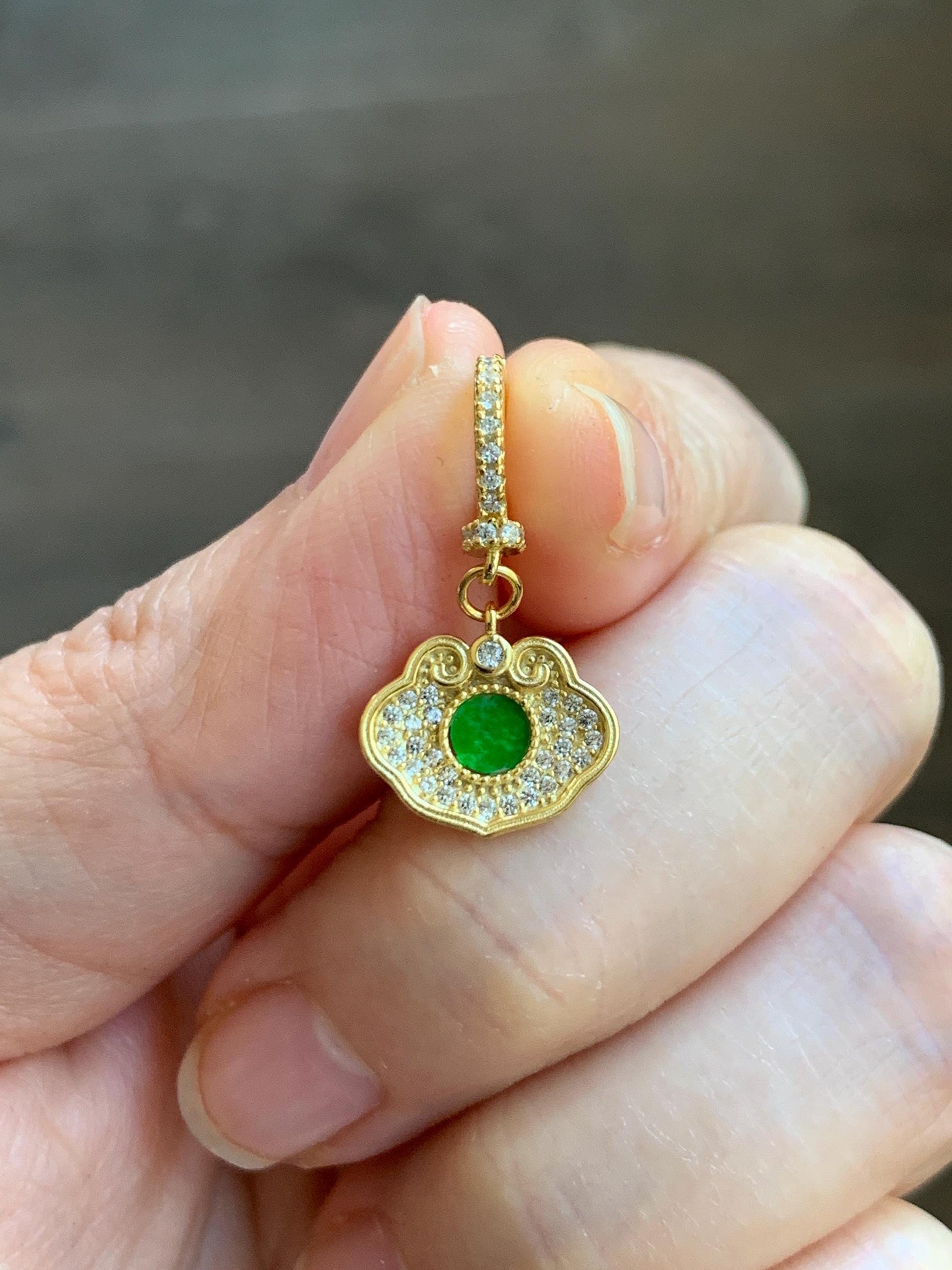 Natural Grade A Icy Vibrant Green Jade Jadeite Hua Qing Ruyi Charm Pendant Sterling Silver Yellow Gold Overlay 天然花青翡翠如意珍珠扣吊坠 MHQ140R