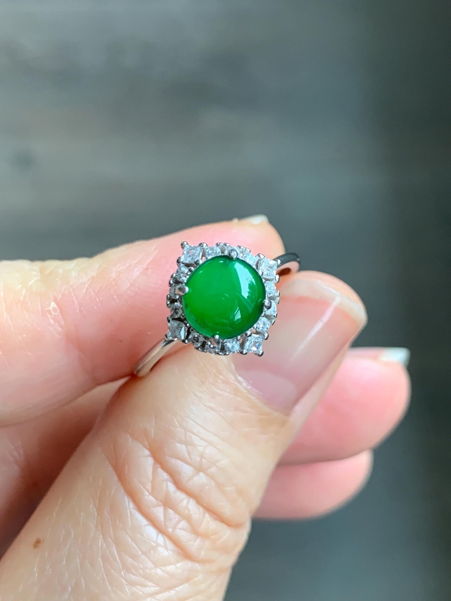 Natural Grade A Guatemalan Icy Translucent Vibrant Green Jade Jadeite Ring Sterling Silver Size Adjustable 天然冰危绿翡翠蛋面银镶戒指 WRL110
