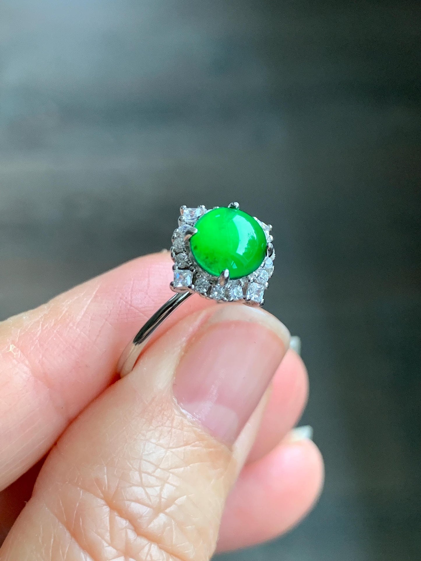 Natural Grade A Guatemalan Icy Translucent Vibrant Green Jade Jadeite Ring Sterling Silver Size Adjustable 天然冰危绿翡翠蛋面银镶戒指 WRL110