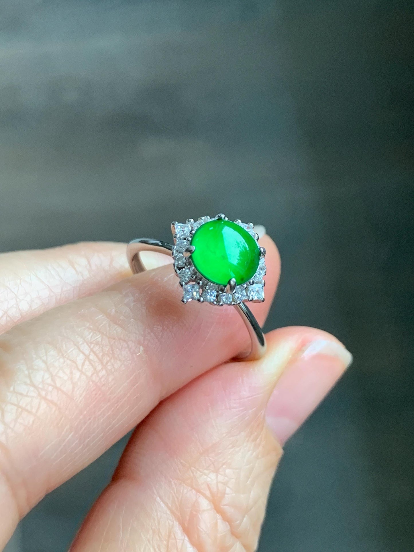 Natural Grade A Guatemalan Icy Translucent Vibrant Green Jade Jadeite Ring Sterling Silver Size Adjustable 天然冰危绿翡翠蛋面银镶戒指 WRL110