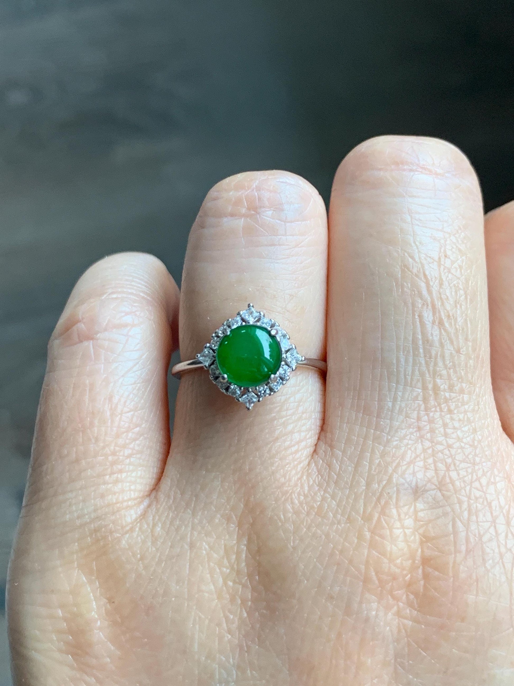 Natural Grade A Guatemalan Icy Translucent Vibrant Green Jade Jadeite Ring Sterling Silver Size Adjustable 天然冰危绿翡翠蛋面银镶戒指 WRL110