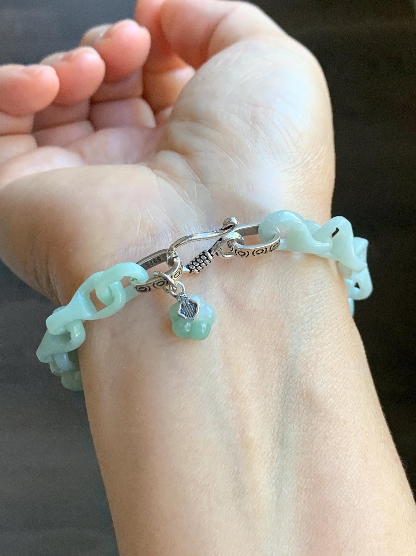 Certified Natural Grade A Icy Pastel Green Jade Jadeite Carved Interlocking Dragon Bone Chain Bracelet Sterling Silver 8” 天然细糯晴底翡翠龙骨手链 574