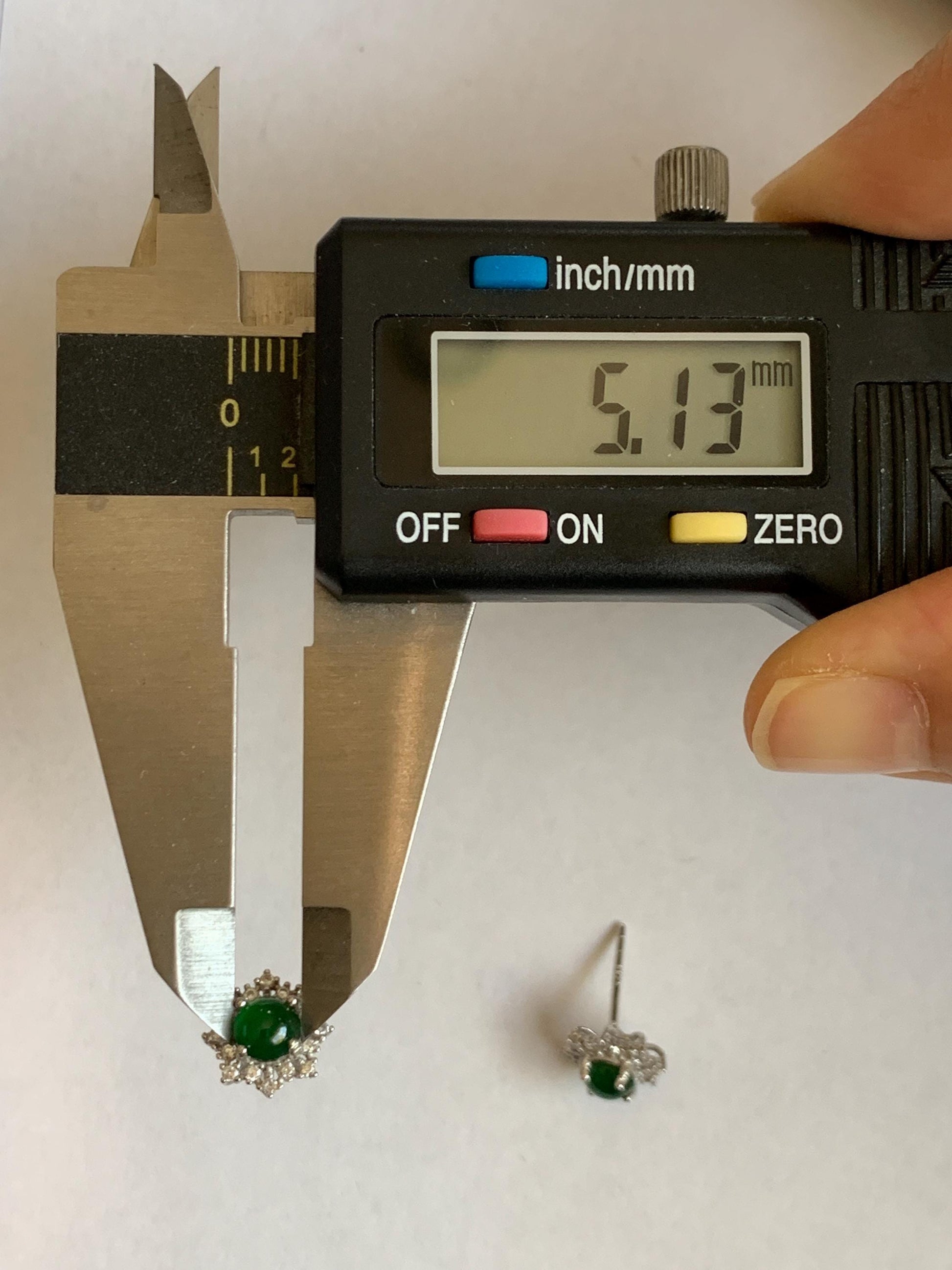 Natural Guatemalan Grade A Icy Translucent Vibrant Green Jade Jadeite Snowflake Stud Earrings Sterling Silver 天然冰危绿翡翠银镶耳钉 HAE77