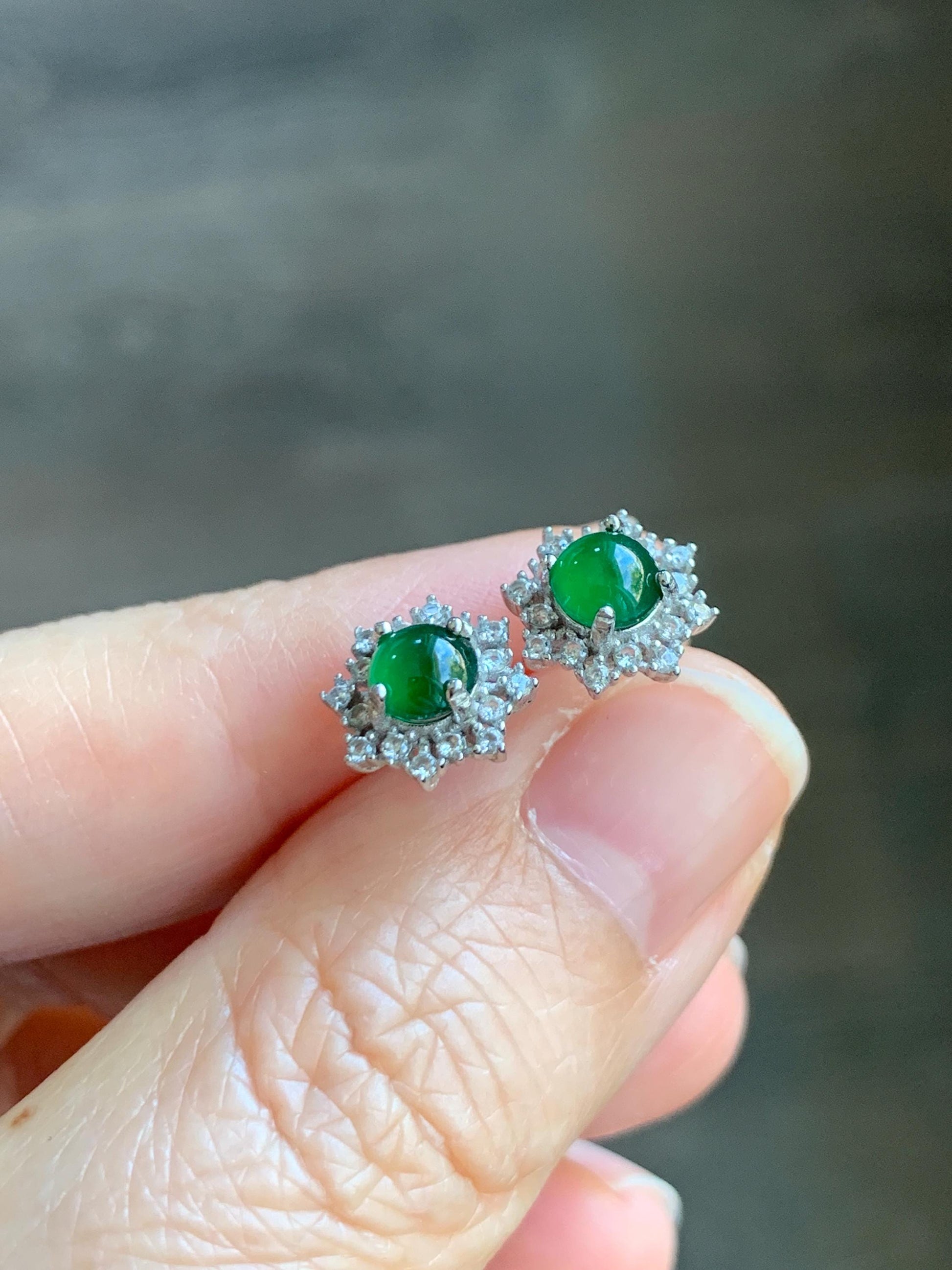Natural Guatemalan Grade A Icy Translucent Vibrant Green Jade Jadeite Snowflake Stud Earrings Sterling Silver 天然冰危绿翡翠银镶耳钉 HAE77