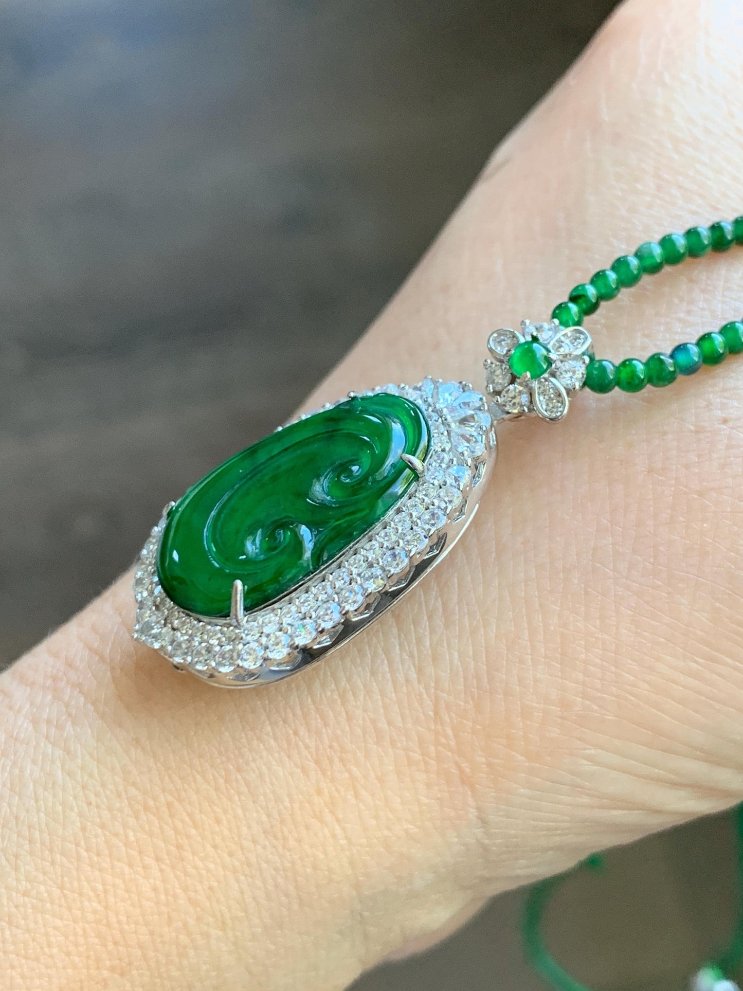 Certified Natural Guatemalan Icy Translucent Vibrant Green Jade Jadeite Ruyi Pendant Sterling Silver Beaded Necklace 天然冰危绿翡翠如意吊坠绿翡翠珠项链 094