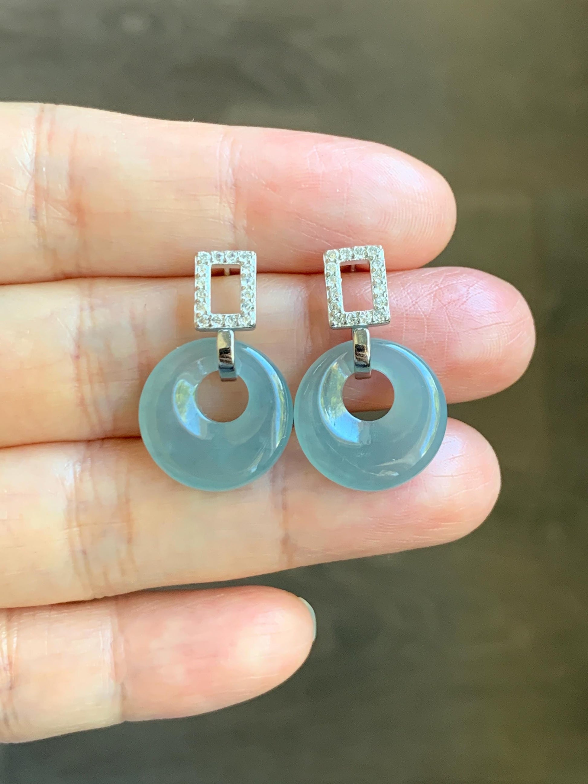 Natural Grade A Guatemalan Icy Translucent Pastel Dusty Blue Jade Jadeite Donut Stud Earrings Sterling Silver 天然冰危淡蓝翡翠公主扣耳包 WGZ77